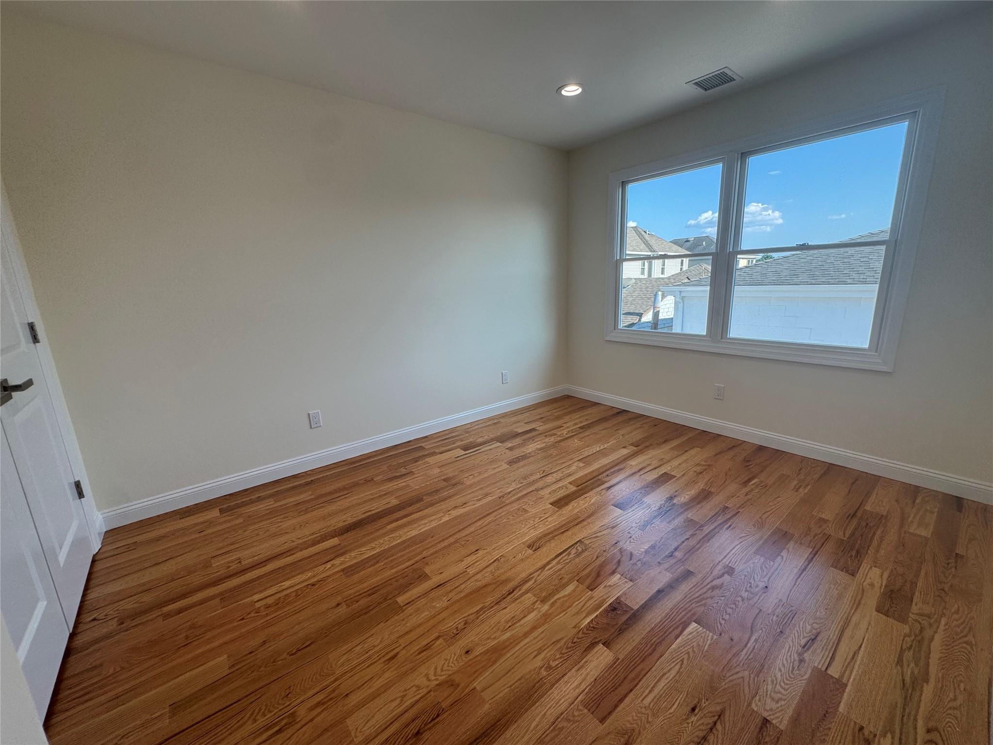 #12 photo, 102B Elm Avenue, Glen Cove , NY 11542