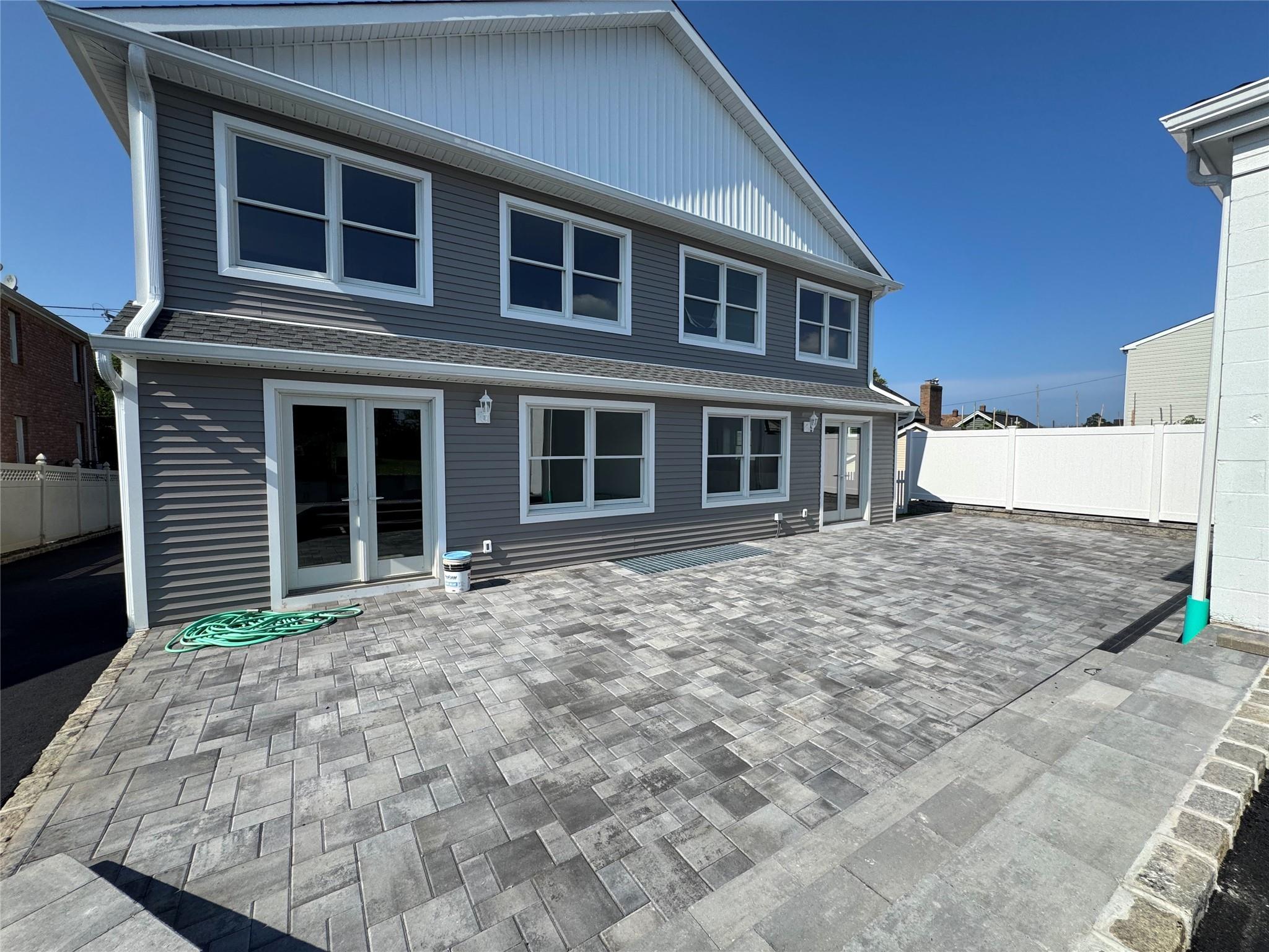 #17 photo, 102B Elm Avenue, Glen Cove , NY 11542