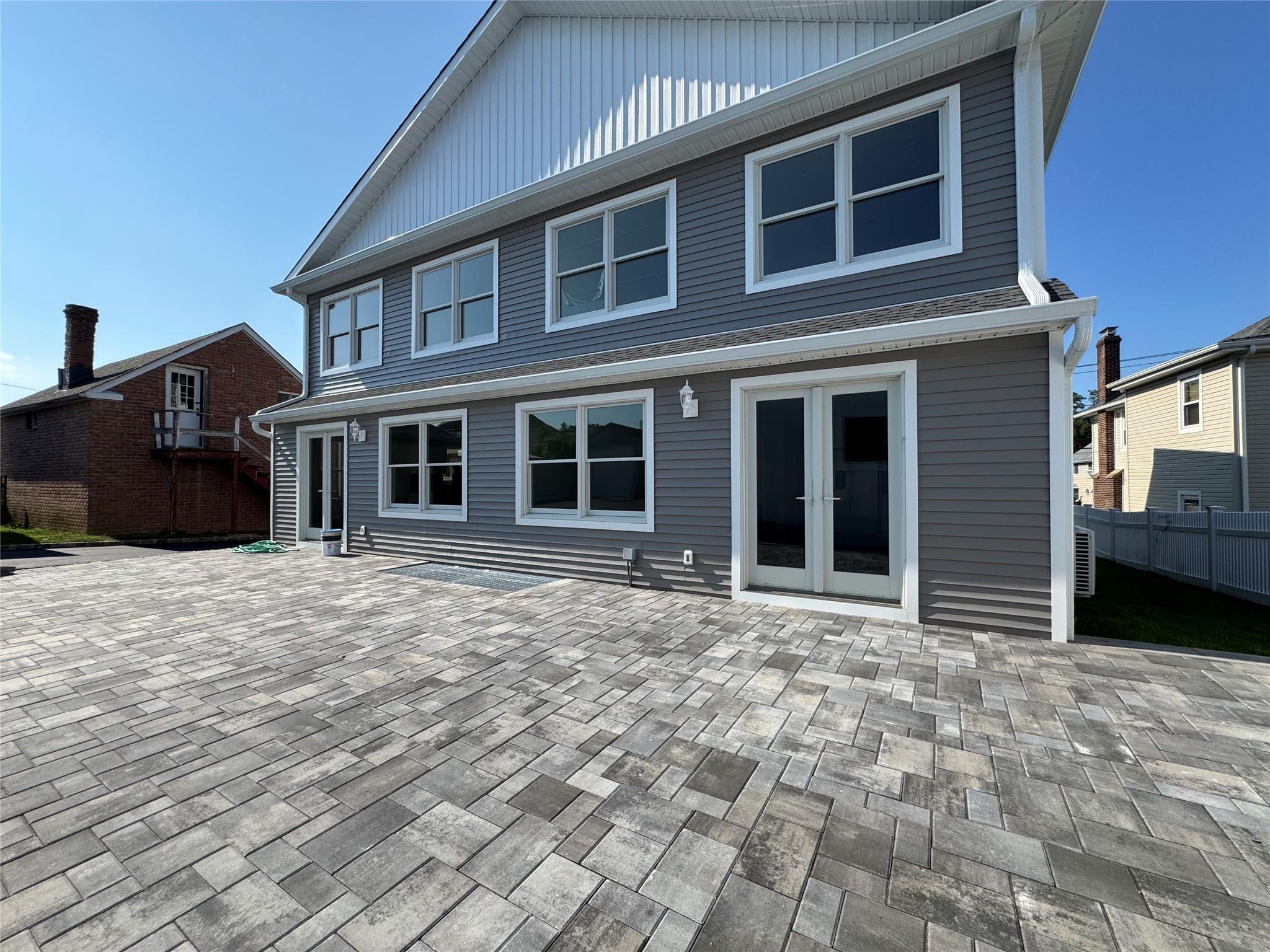 #18 photo, 102B Elm Avenue, Glen Cove , NY 11542