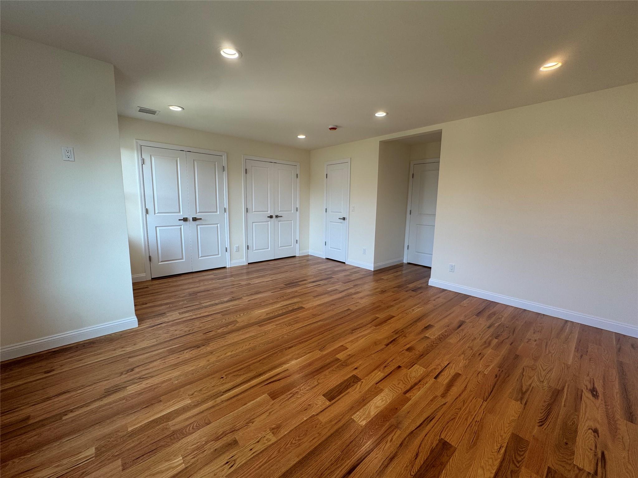 #9 photo, 102B Elm Avenue, Glen Cove , NY 11542