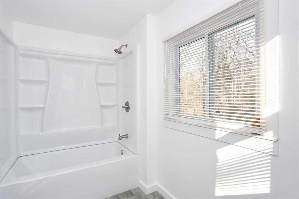 #12 photo, 350 Old Post Road, Marlboro , NY 12542