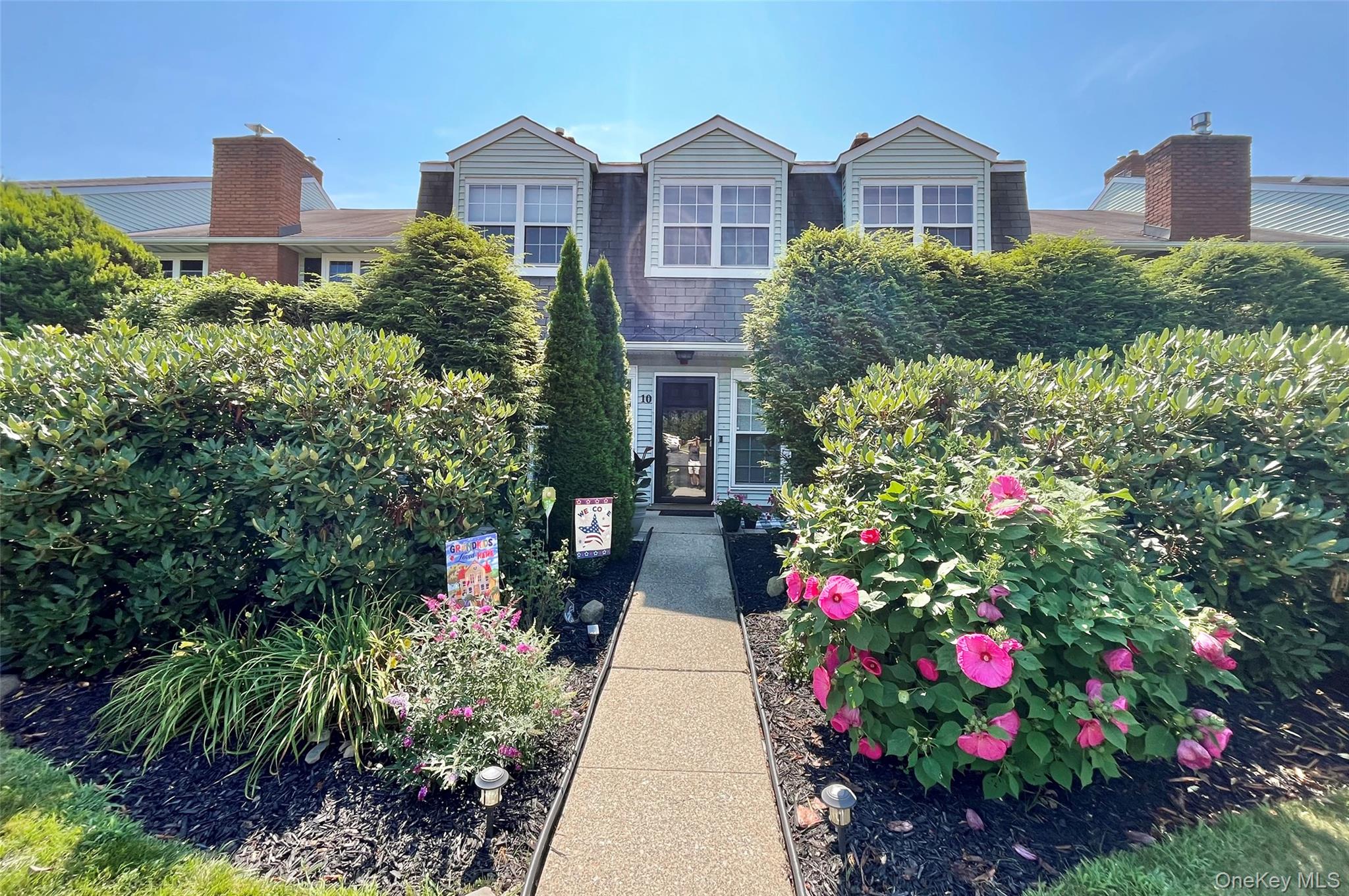 #1 photo, 10 The Rise, Warwick , NY 10990