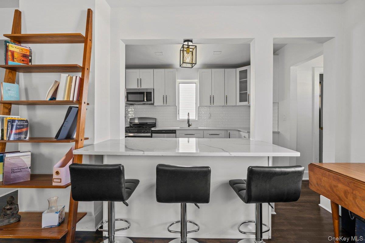 #14 photo, 916 Clarence Avenue, Bronx , NY 10465