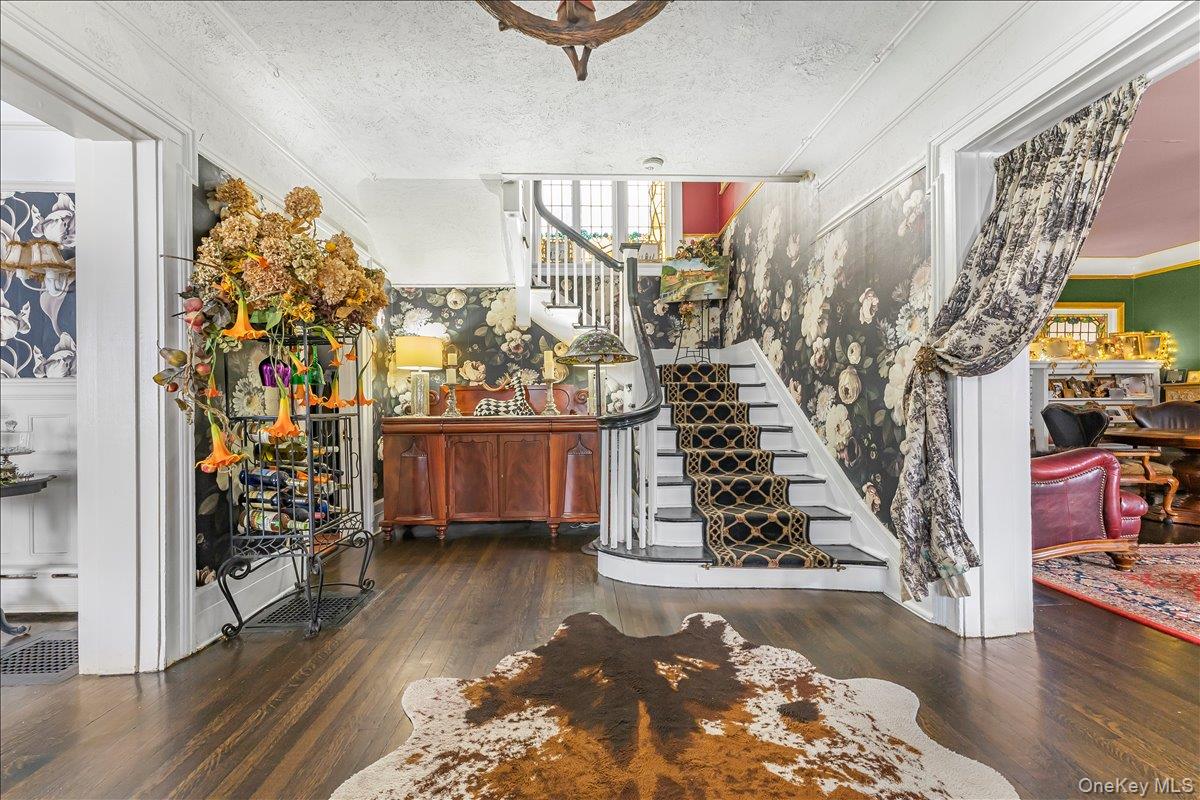 #1 photo, 375 Park Avenue, Yonkers , NY 10703