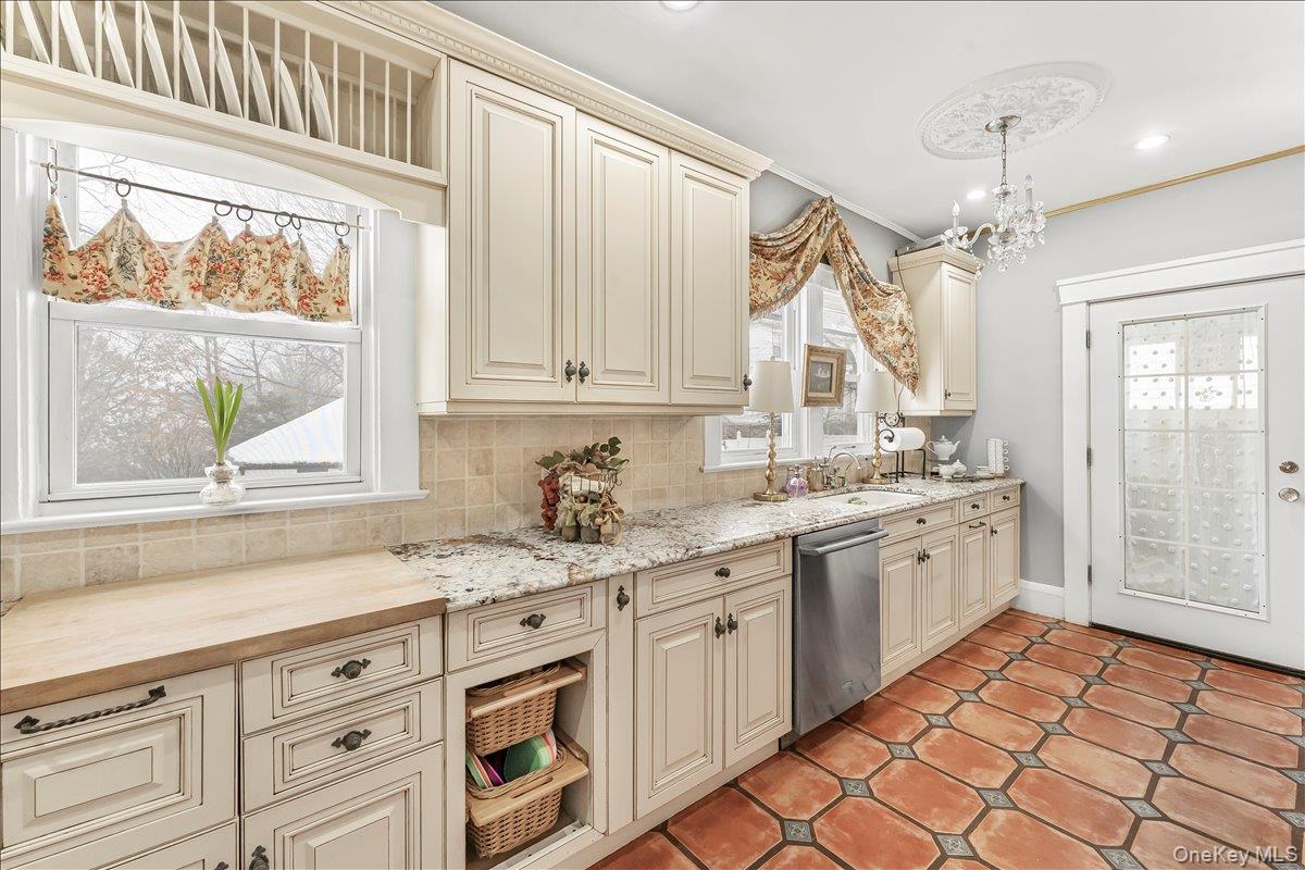 #3 photo, 375 Park Avenue, Yonkers , NY 10703