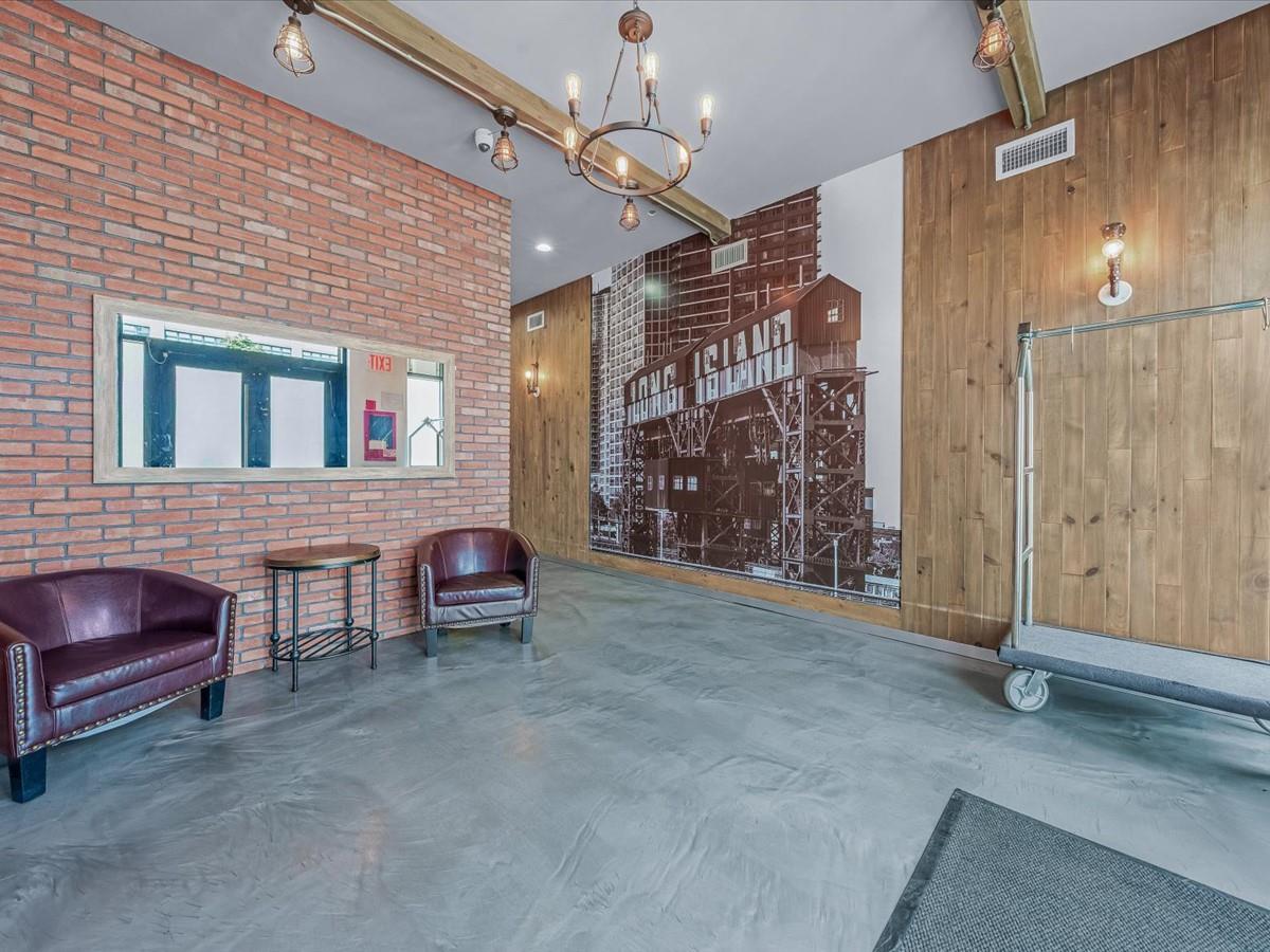 #2 photo, 2110 44th Drive, クイーンズ区 Long Island City , NY 11101