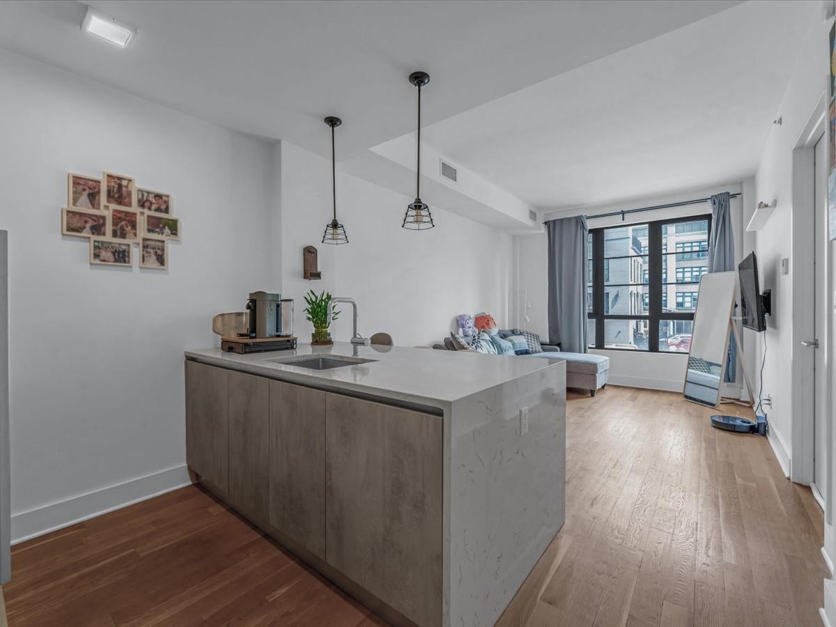 #4 photo, 2110 44th Drive, クイーンズ区 Long Island City , NY 11101