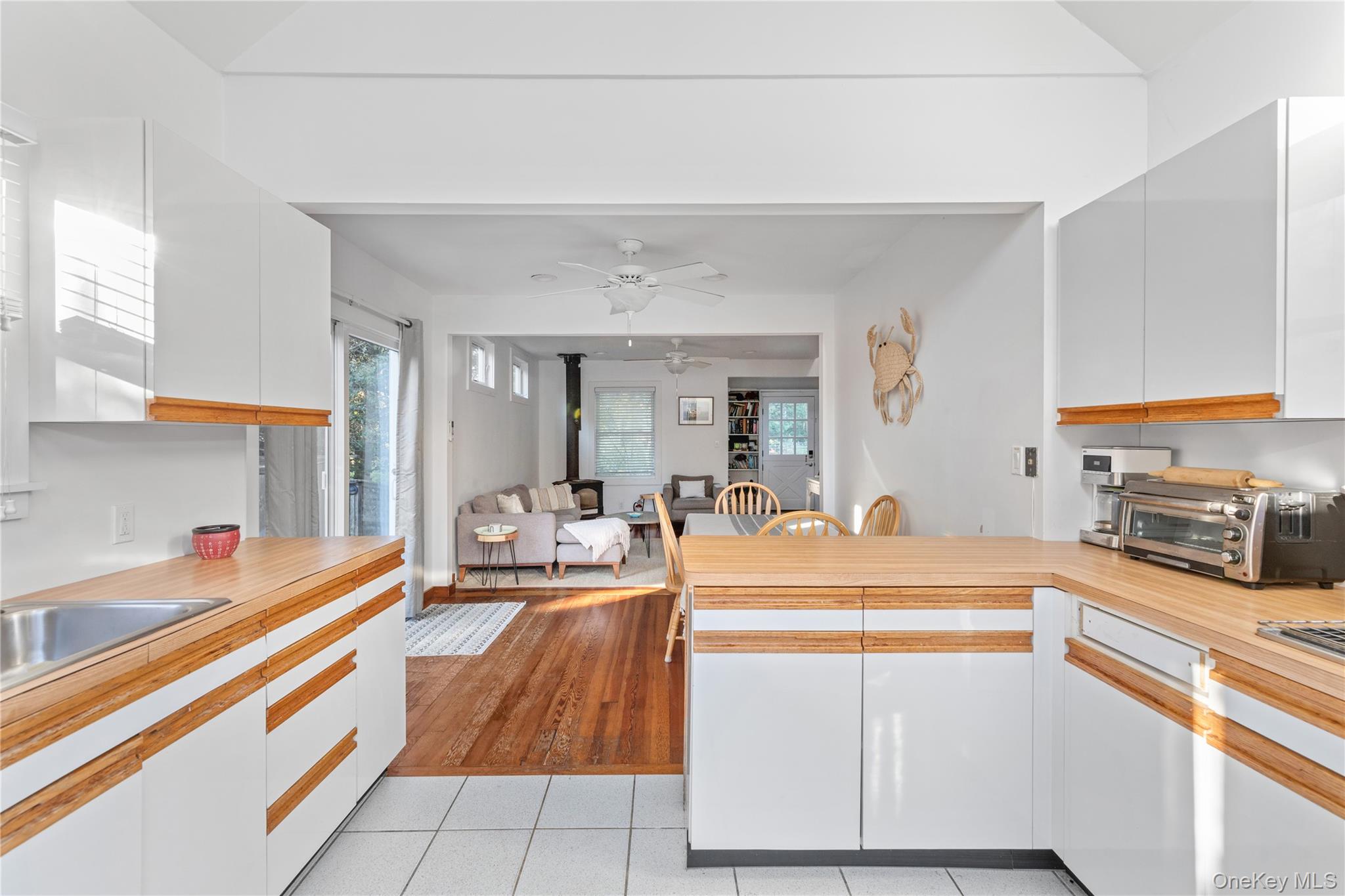 #10 photo, 38 Homesite Avenue, サフォーク郡 Seaview , NY 11770