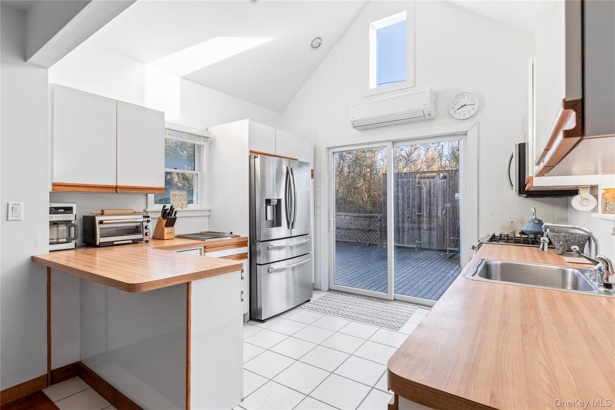 #11 photo, 38 Homesite Avenue, サフォーク郡 Seaview , NY 11770