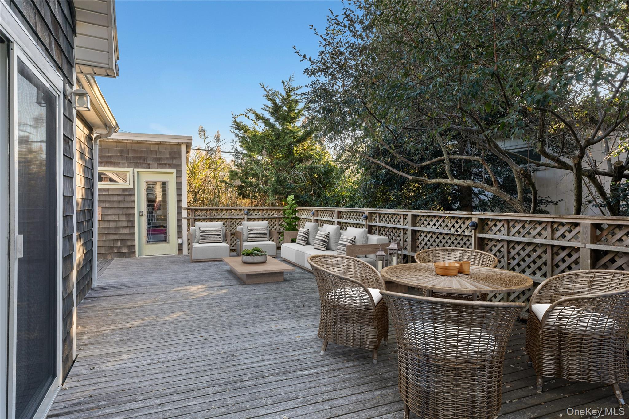 #14 photo, 38 Homesite Avenue, サフォーク郡 Seaview , NY 11770