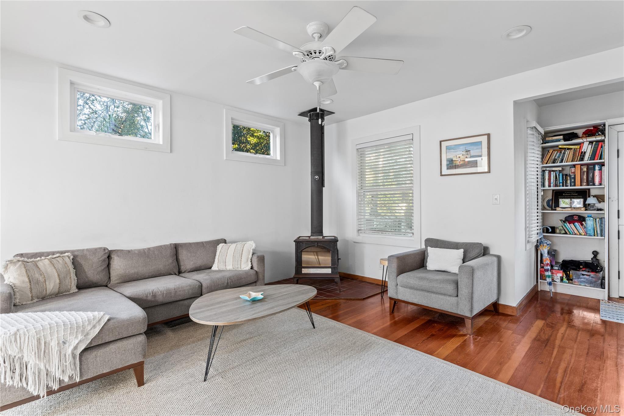 #19 photo, 38 Homesite Avenue, サフォーク郡 Seaview , NY 11770