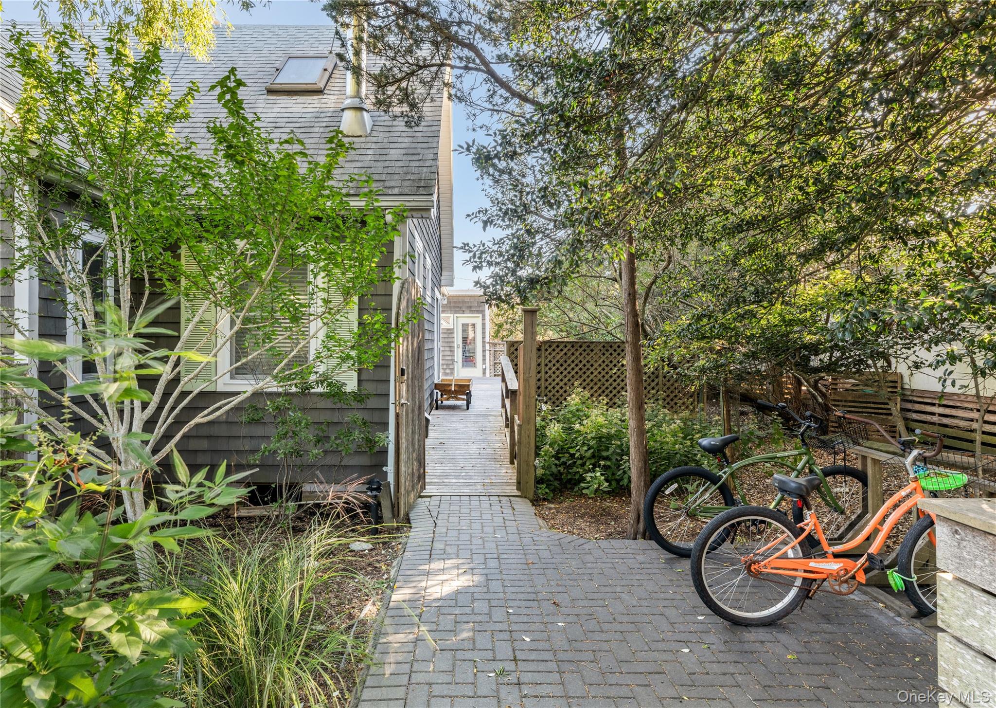 #4 photo, 38 Homesite Avenue, サフォーク郡 Seaview , NY 11770