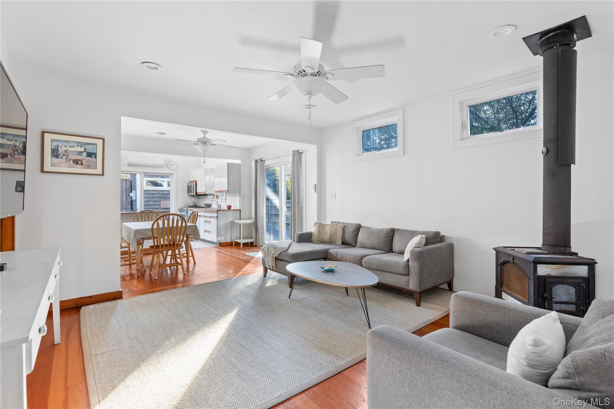 #7 photo, 38 Homesite Avenue, サフォーク郡 Seaview , NY 11770