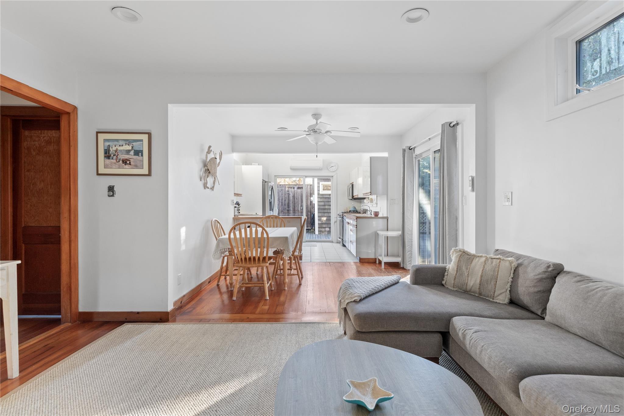 #8 photo, 38 Homesite Avenue, サフォーク郡 Seaview , NY 11770