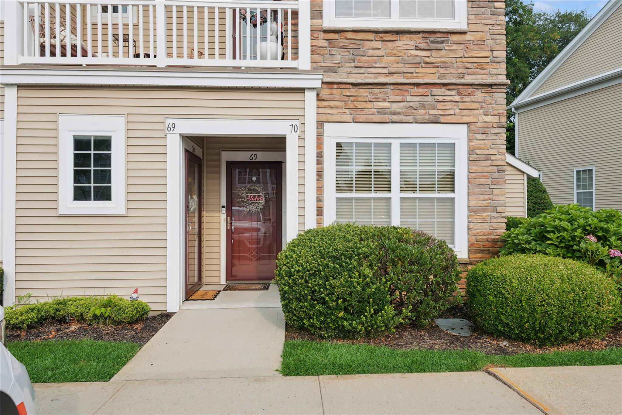 #1 photo, 69 Warwick Drive, ナッソー郡 Massapequa , NY 11758