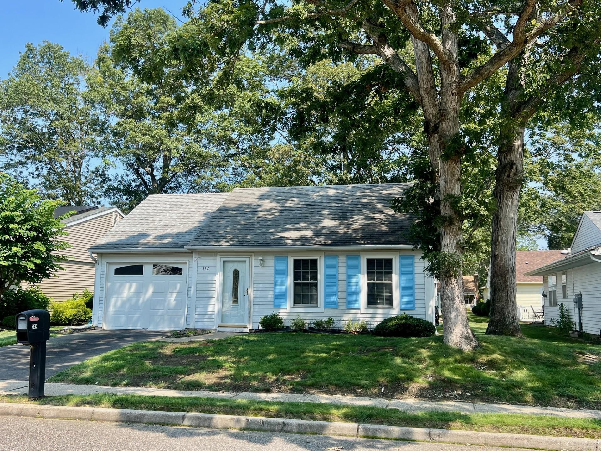 #1 photo, 342 Edinburgh Drive, 东长岛 Ridge , NY 11961