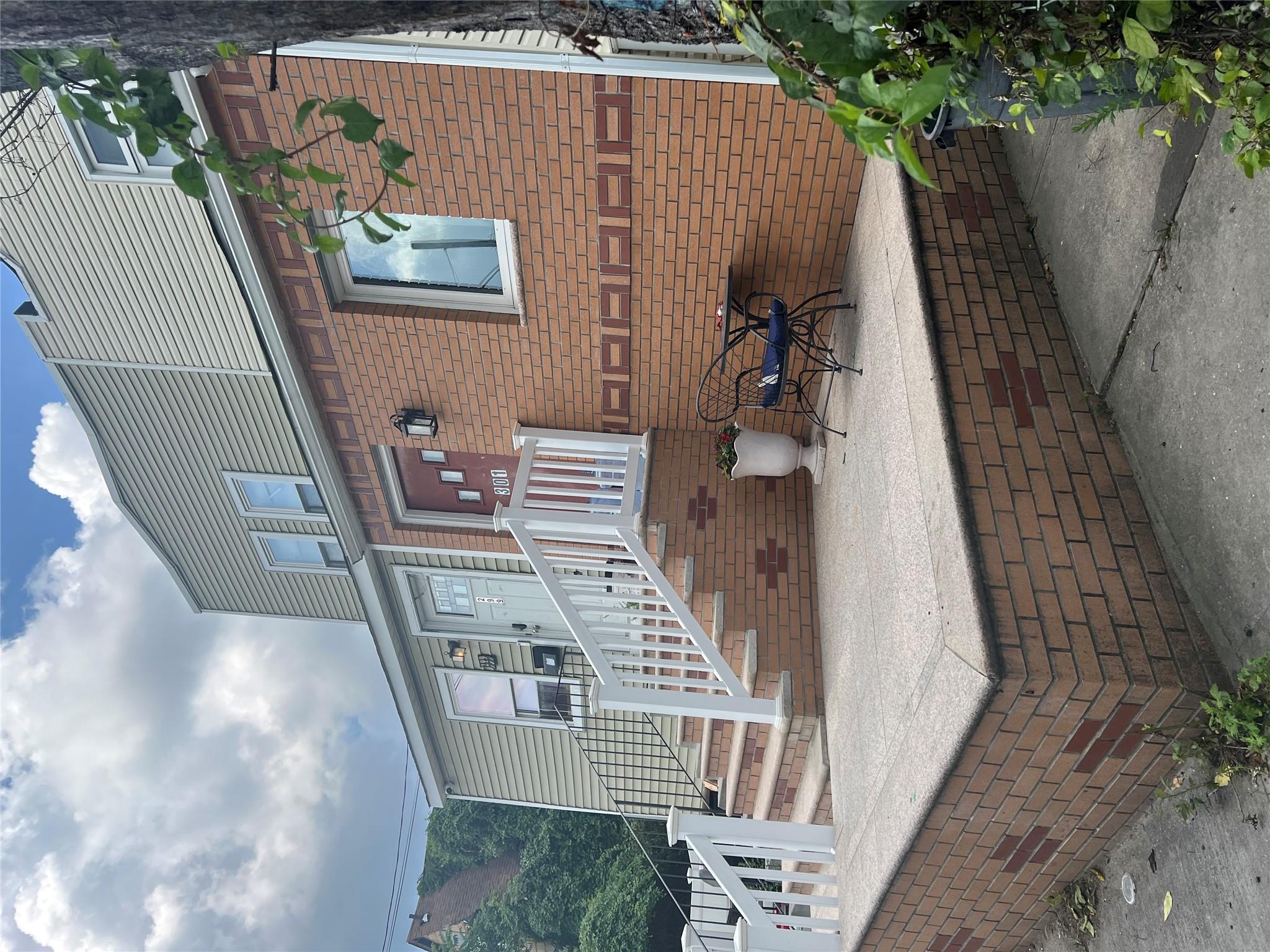 #1 photo, 301 Beach 15 Street, クイーンズ区 Far Rockaway , NY 11691