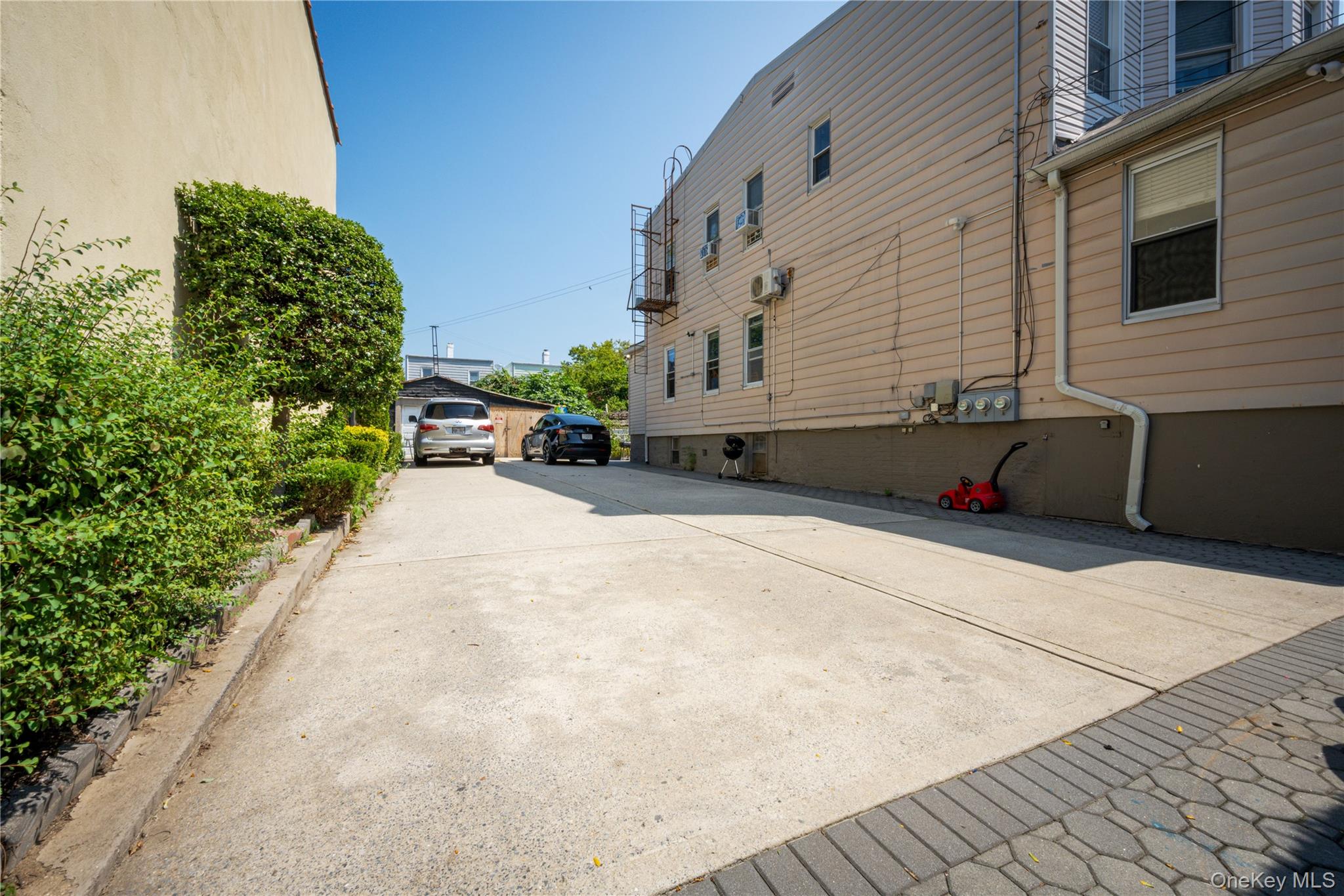 #8 photo, 58-17-15 Penrod Street, クイーンズ区 Corona , NY 11368