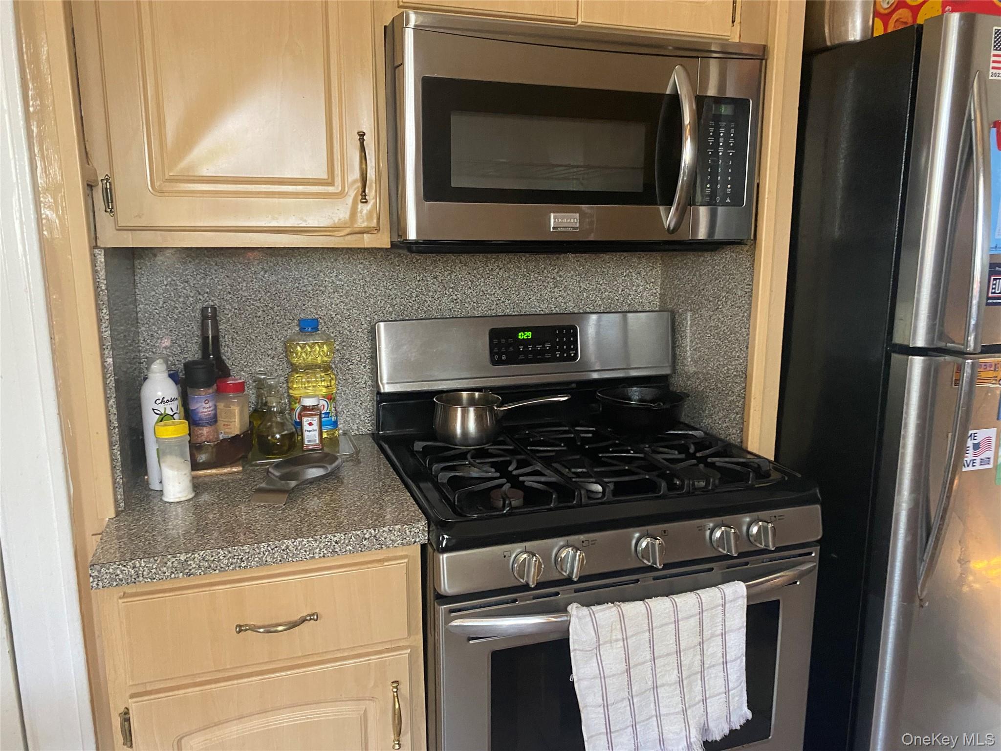 #4 photo, 8014 232nd Street, クイーンズ区 Bellerose Manor , NY 11427