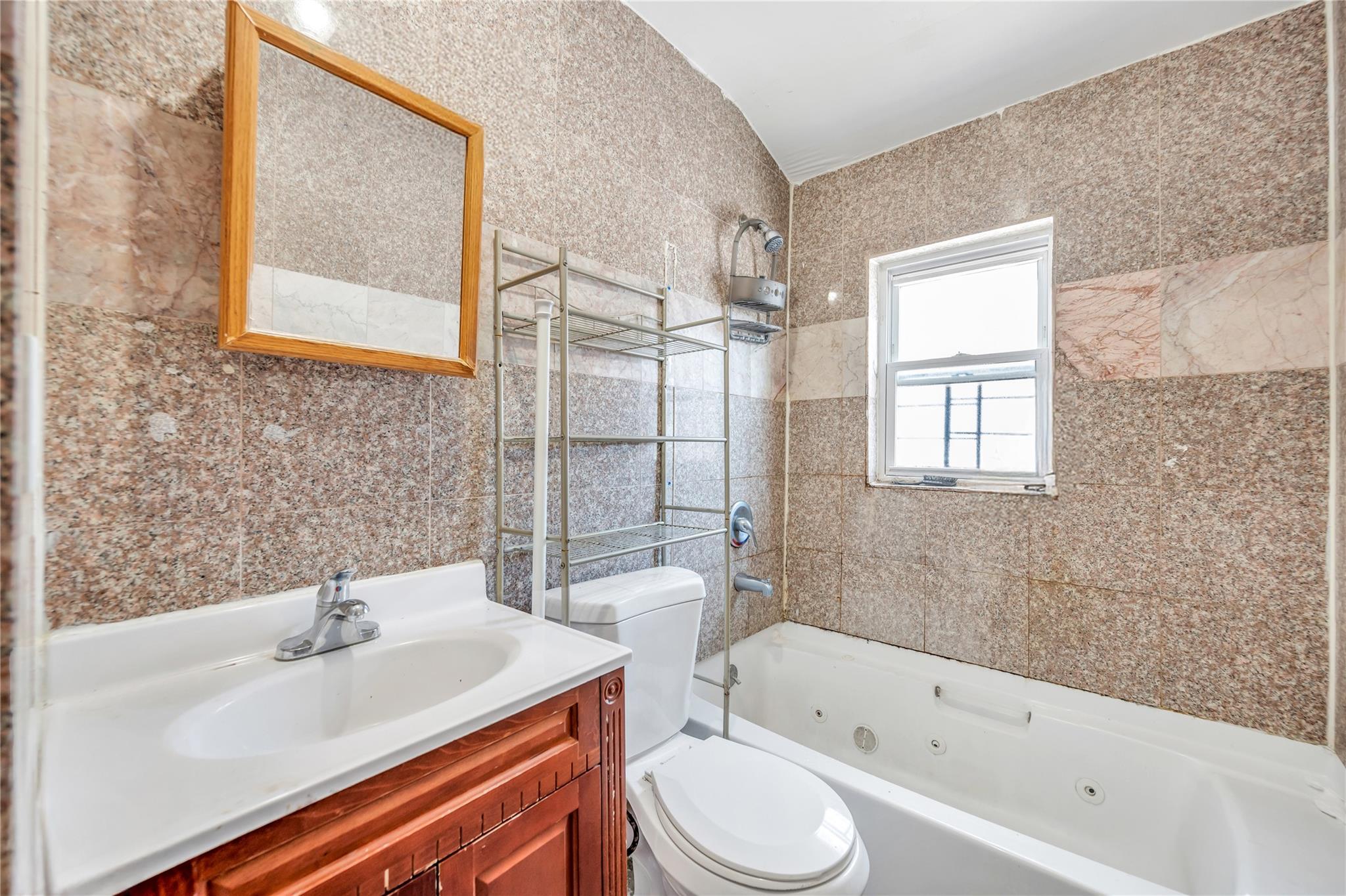 #10 photo, 191-15 119th Avenue, クイーンズ区 Saint Albans , NY 11412