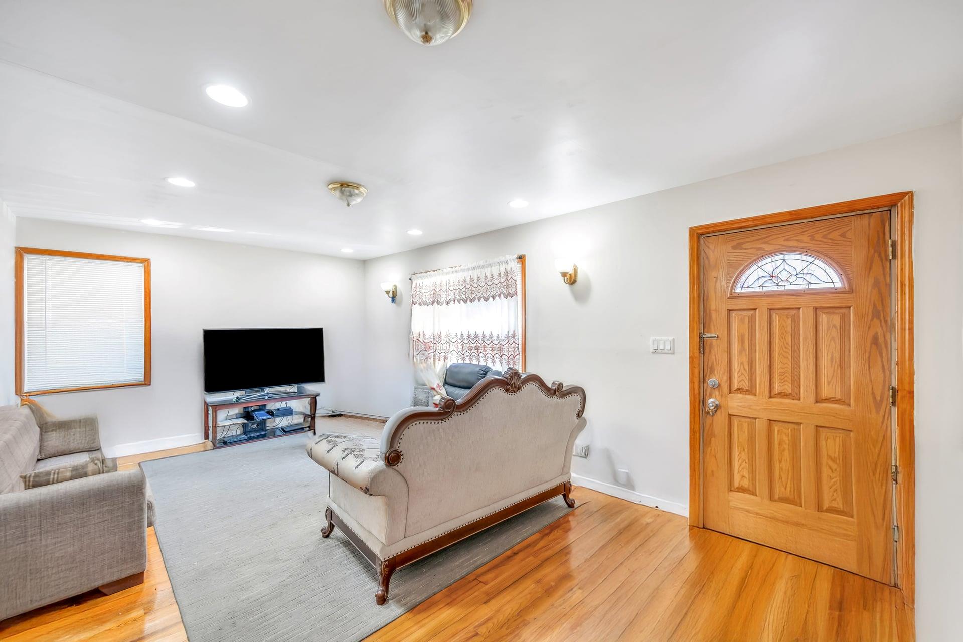 #5 photo, 191-15 119th Avenue, クイーンズ区 Saint Albans , NY 11412