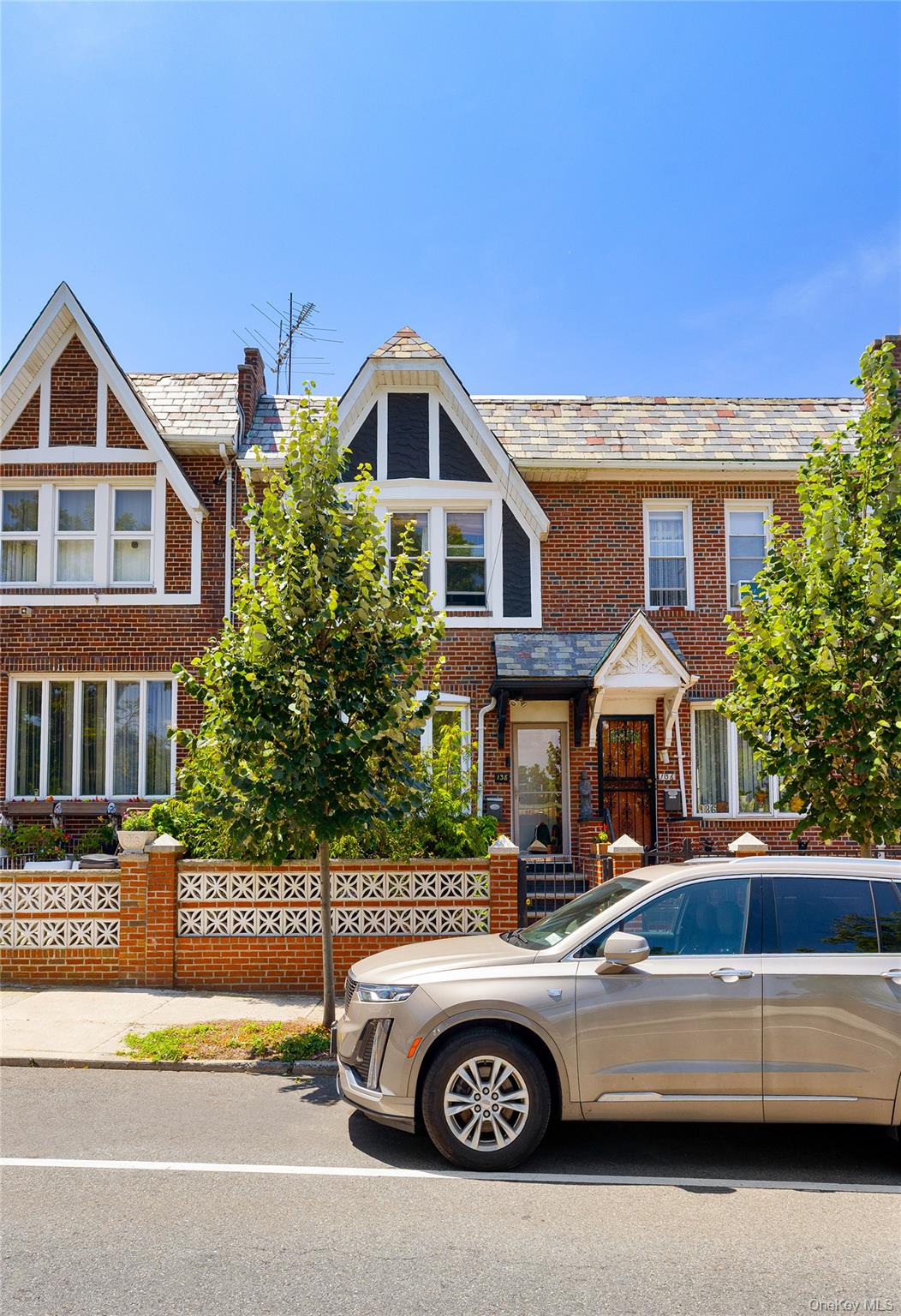 #3 photo, 138 Wakeman Place, ブルックリン区 Brooklyn , NY 11220