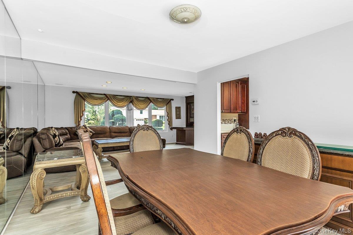 #11 photo, 83 The Dell, Searingtown , NY 11507