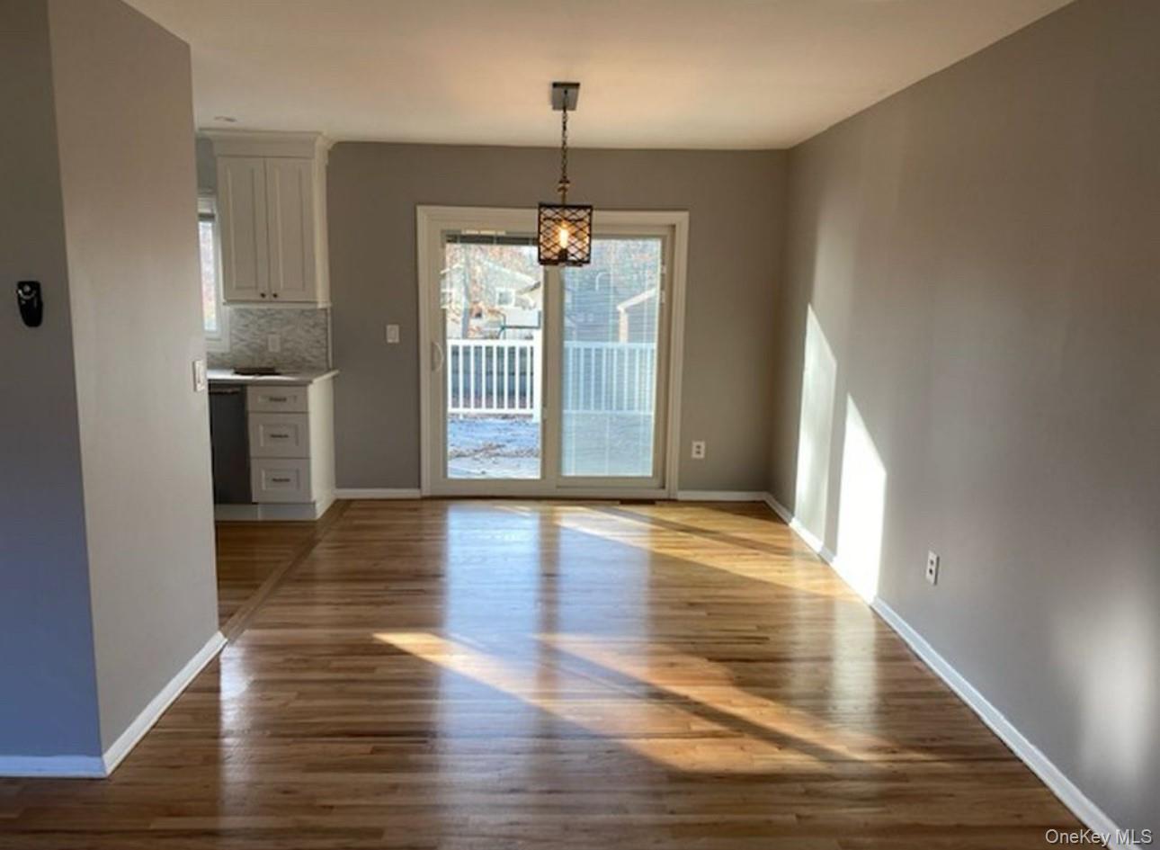 #4 photo, 8 Maryanne Avenue, サフォーク郡 Port Jefferson Station , NY 11776