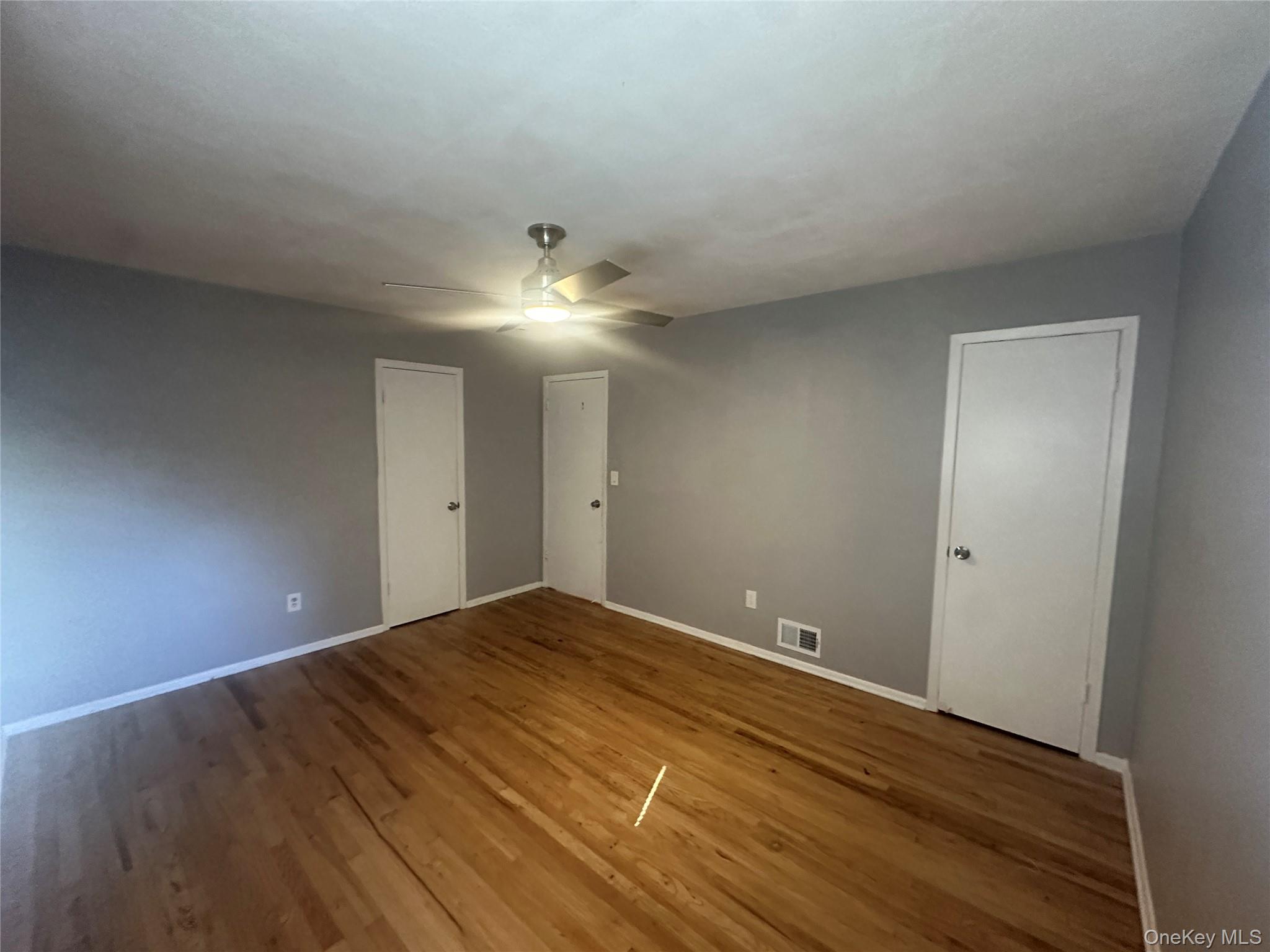 #8 photo, 8 Maryanne Avenue, サフォーク郡 Port Jefferson Station , NY 11776