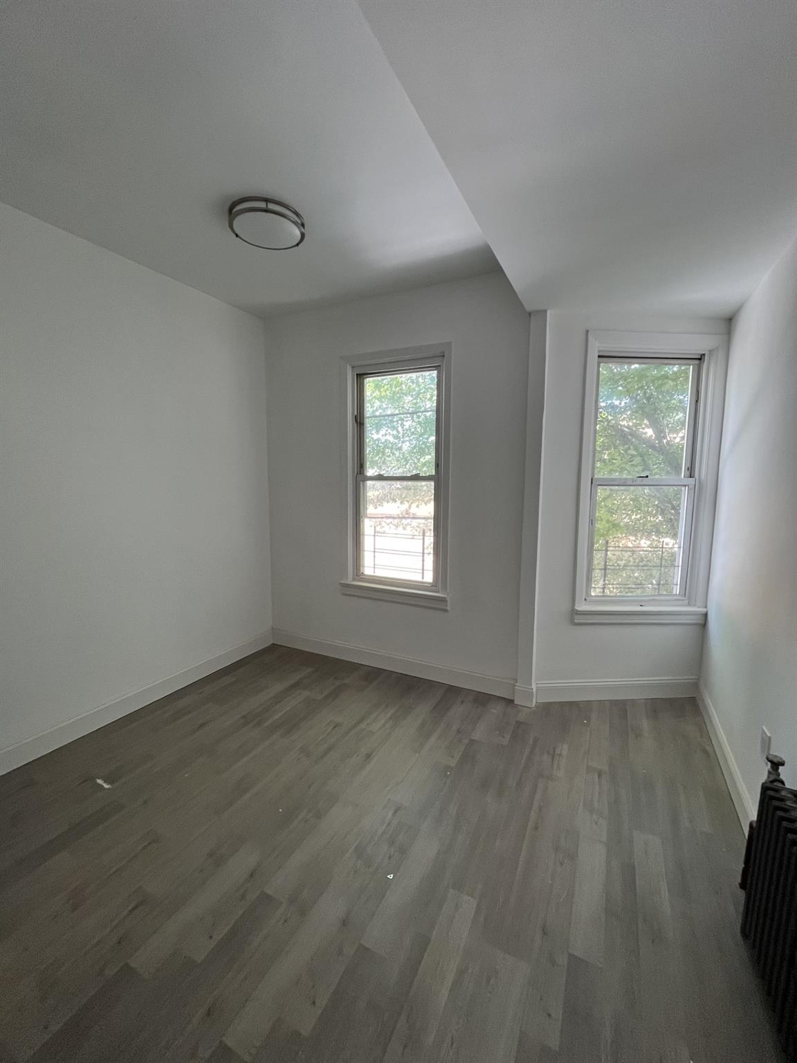 #2 photo, 1911 Matthews Avenue, Bronx , NY 10462