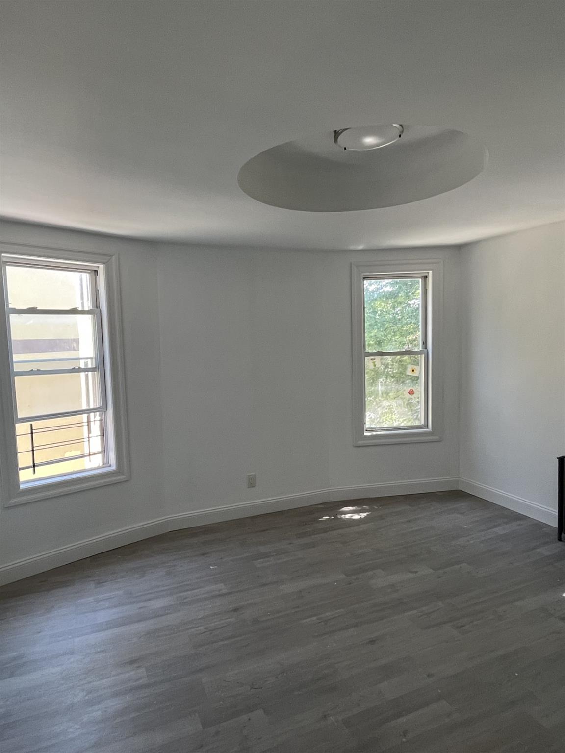 #4 photo, 1911 Matthews Avenue, Bronx , NY 10462