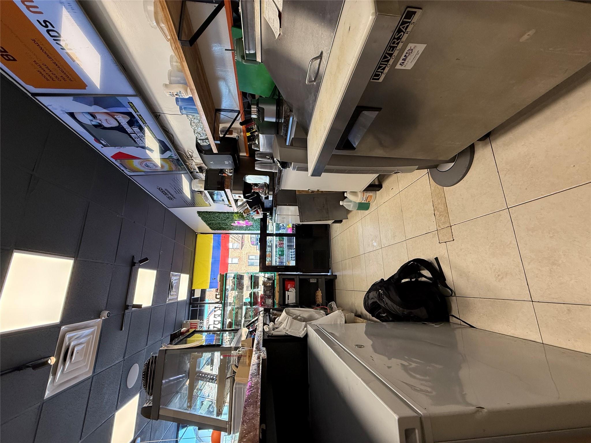 #4 photo, 182B Maple Avenue, ナッソー郡 Rockville Centre , NY 11570