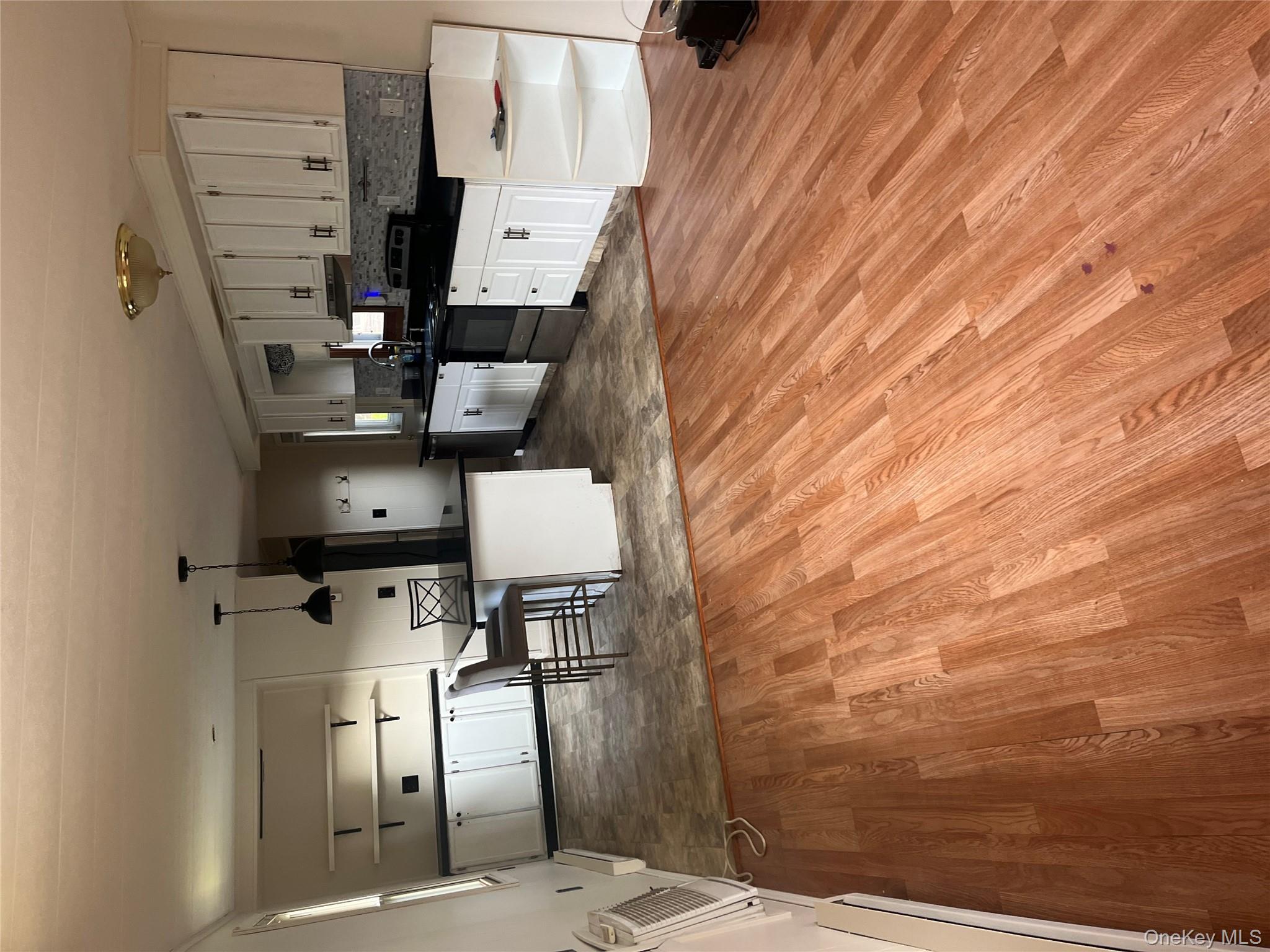 #7 photo, 93 Village Circle, サフォーク郡 Manorville , NY 11949