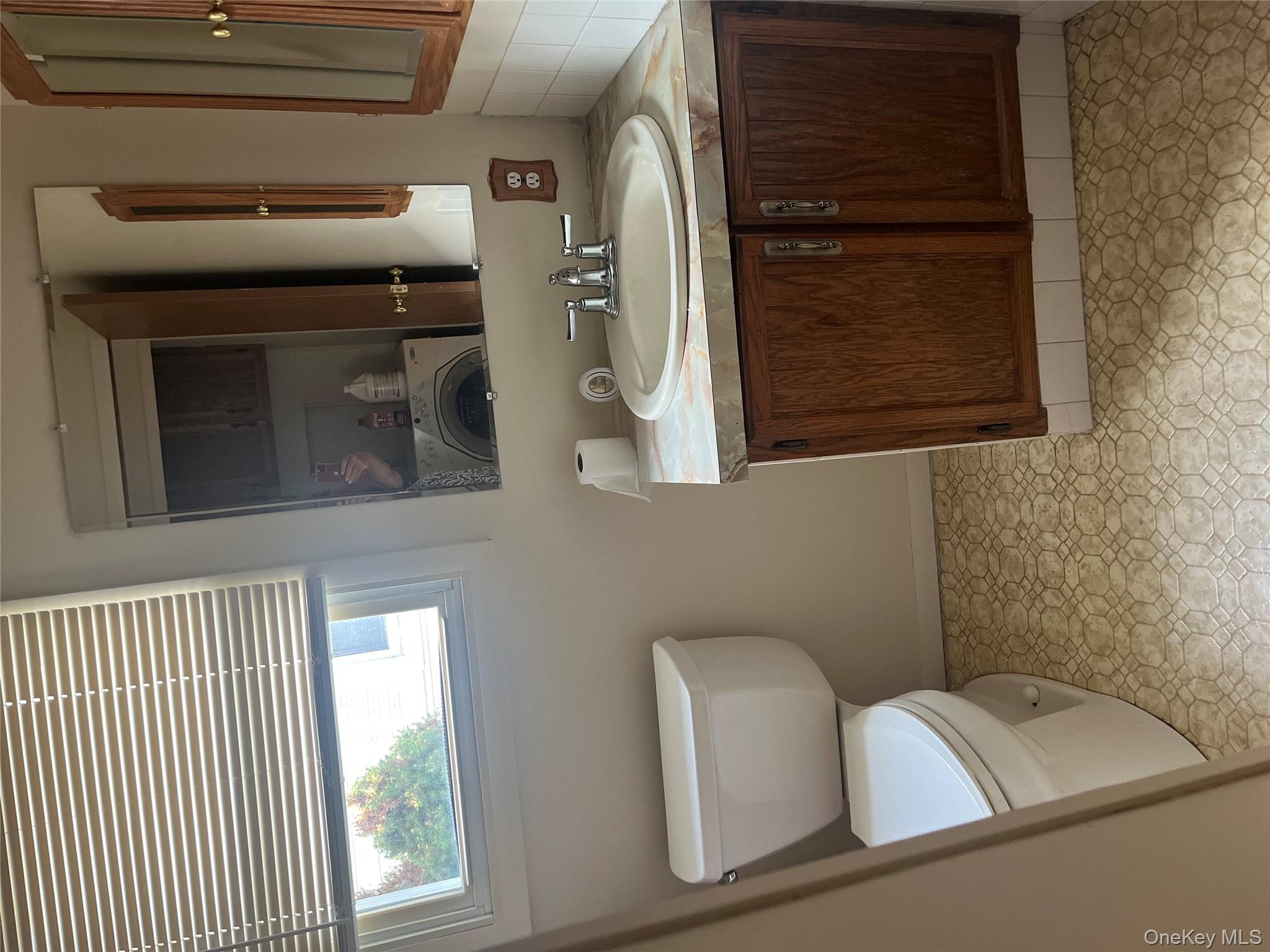 #9 photo, 93 Village Circle, サフォーク郡 Manorville , NY 11949