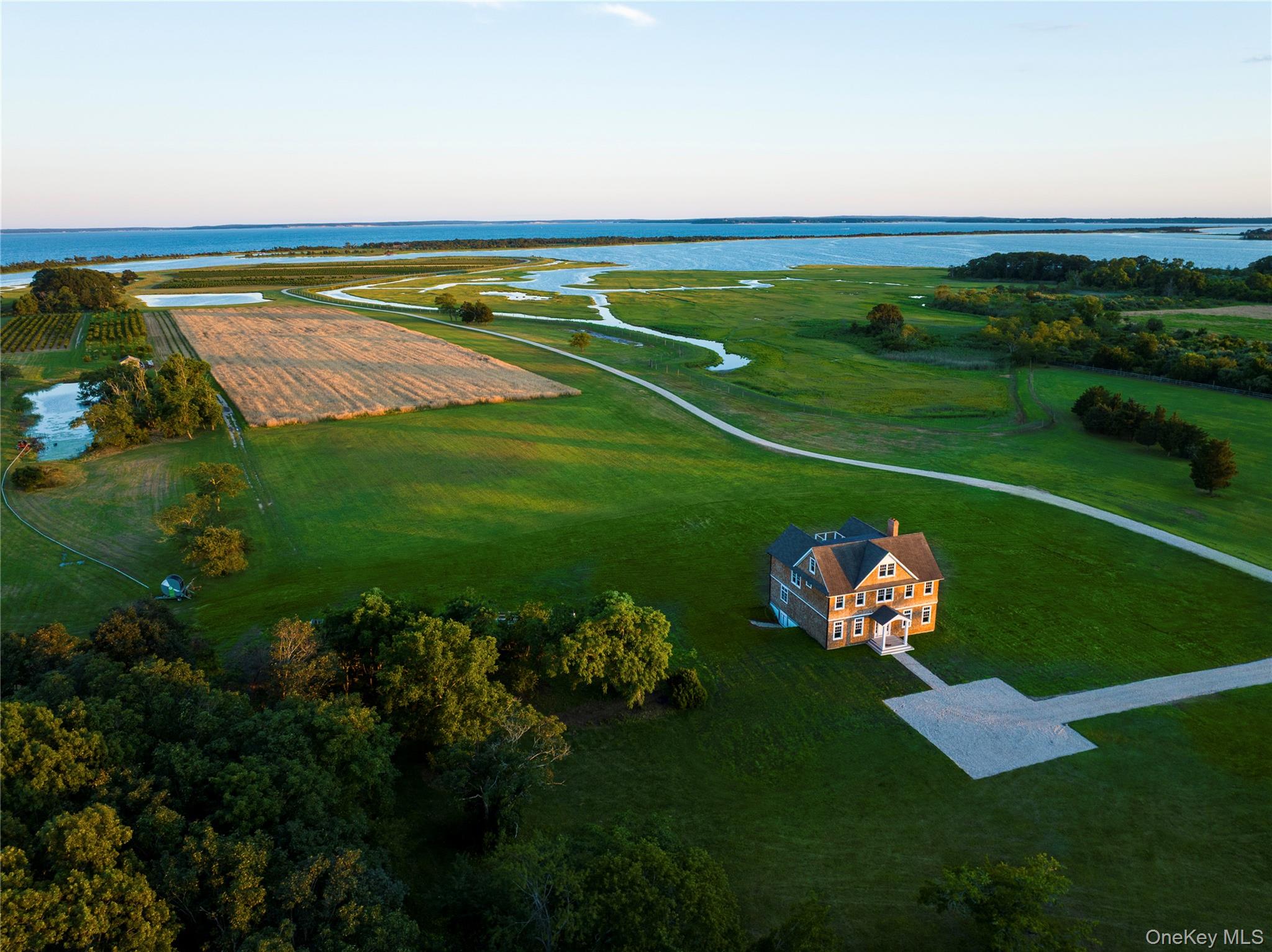 #6 photo, 34600, 34750 & 34920 Route 25, サフォーク郡 Orient , NY 11957