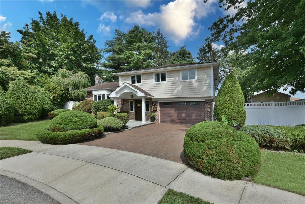 #2 photo, 41 Belle Court, ナッソー郡 Hicksville , NY 11801