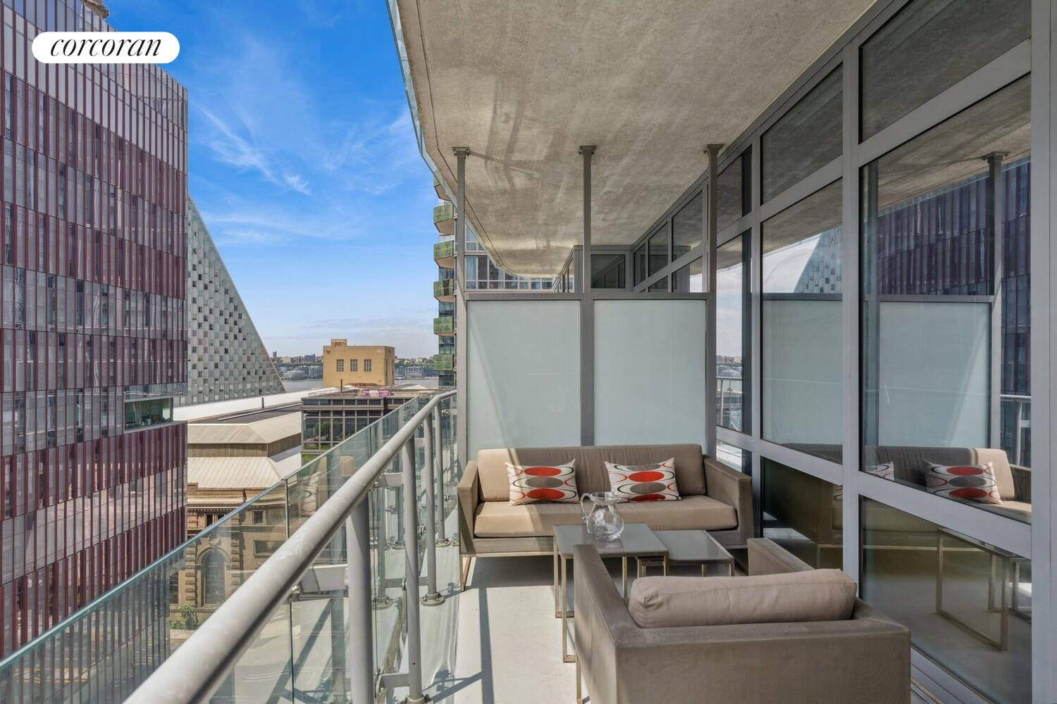 #1 photo, 555 W 59TH Street, 曼哈顿 上西城林肯廣場 Lincoln Square , NY 10019