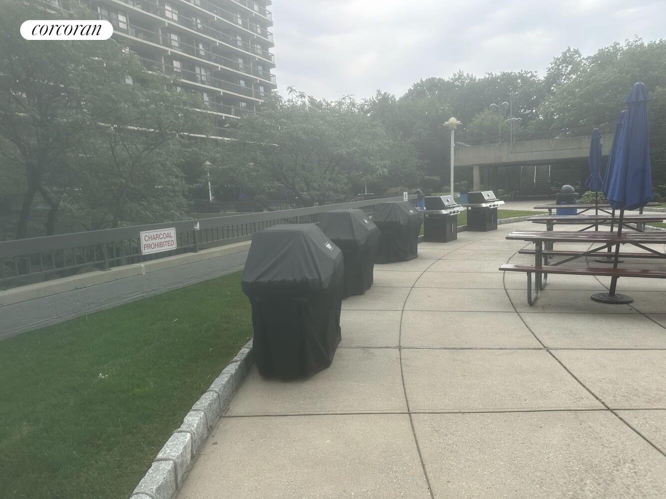 #10 photo, 150-38 UNION Turnpike, クイーンズ区 Kew Gardens Hills , NY 11367