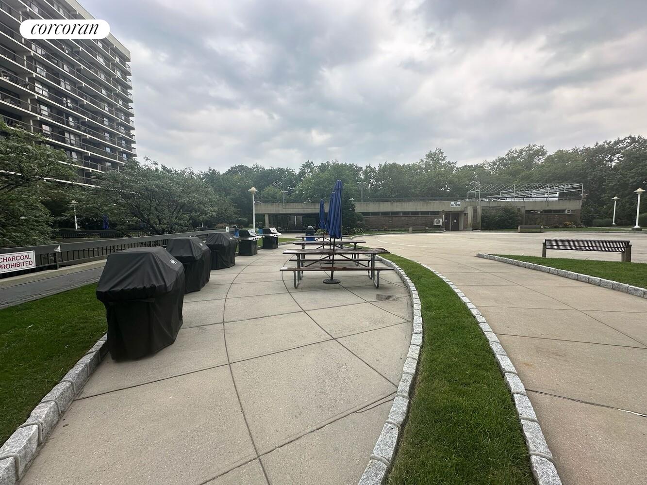 #14 photo, 150-38 UNION Turnpike, クイーンズ区 Kew Gardens Hills , NY 11367