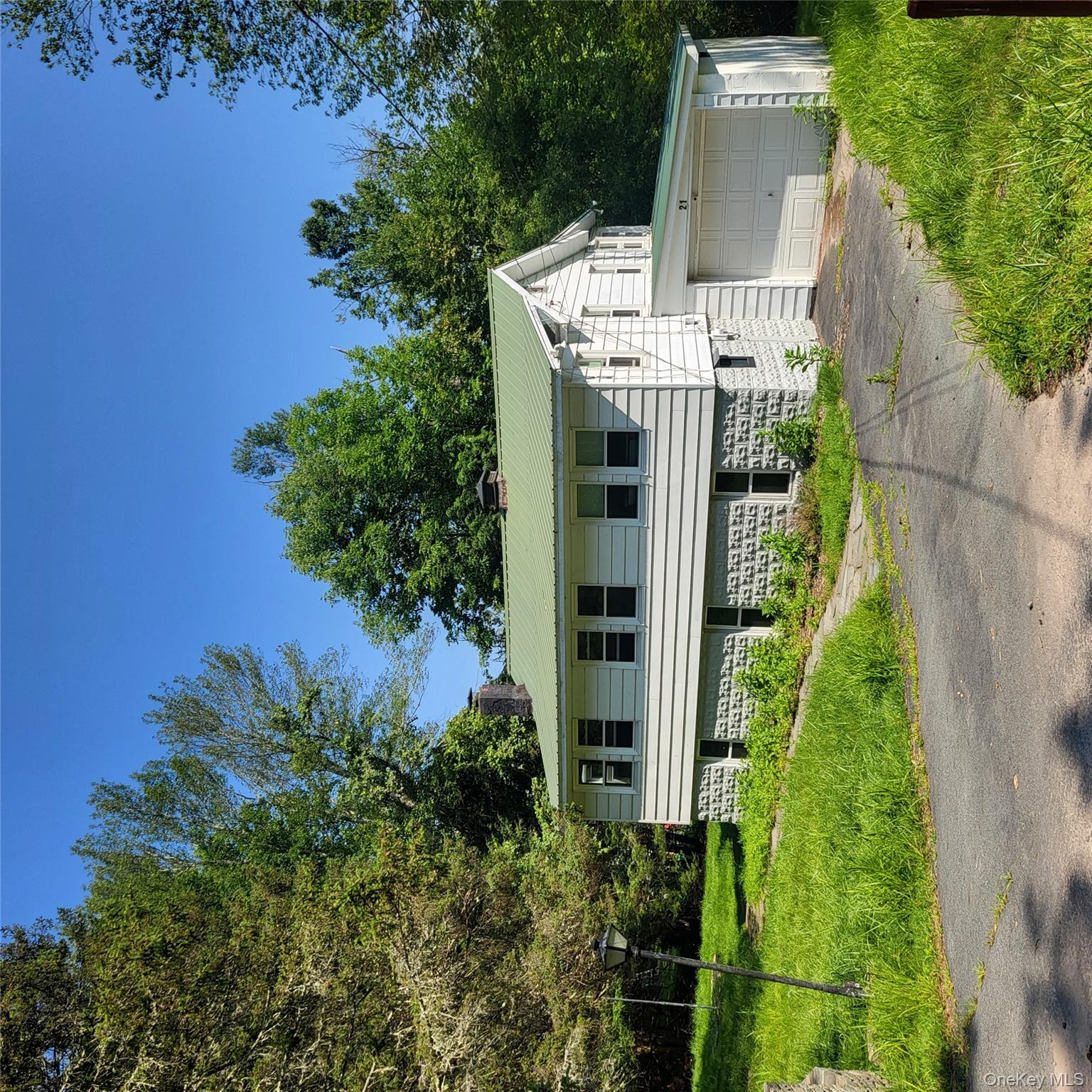 #1 photo, 21 E Sullivan Place, Smallwood , NY 12778