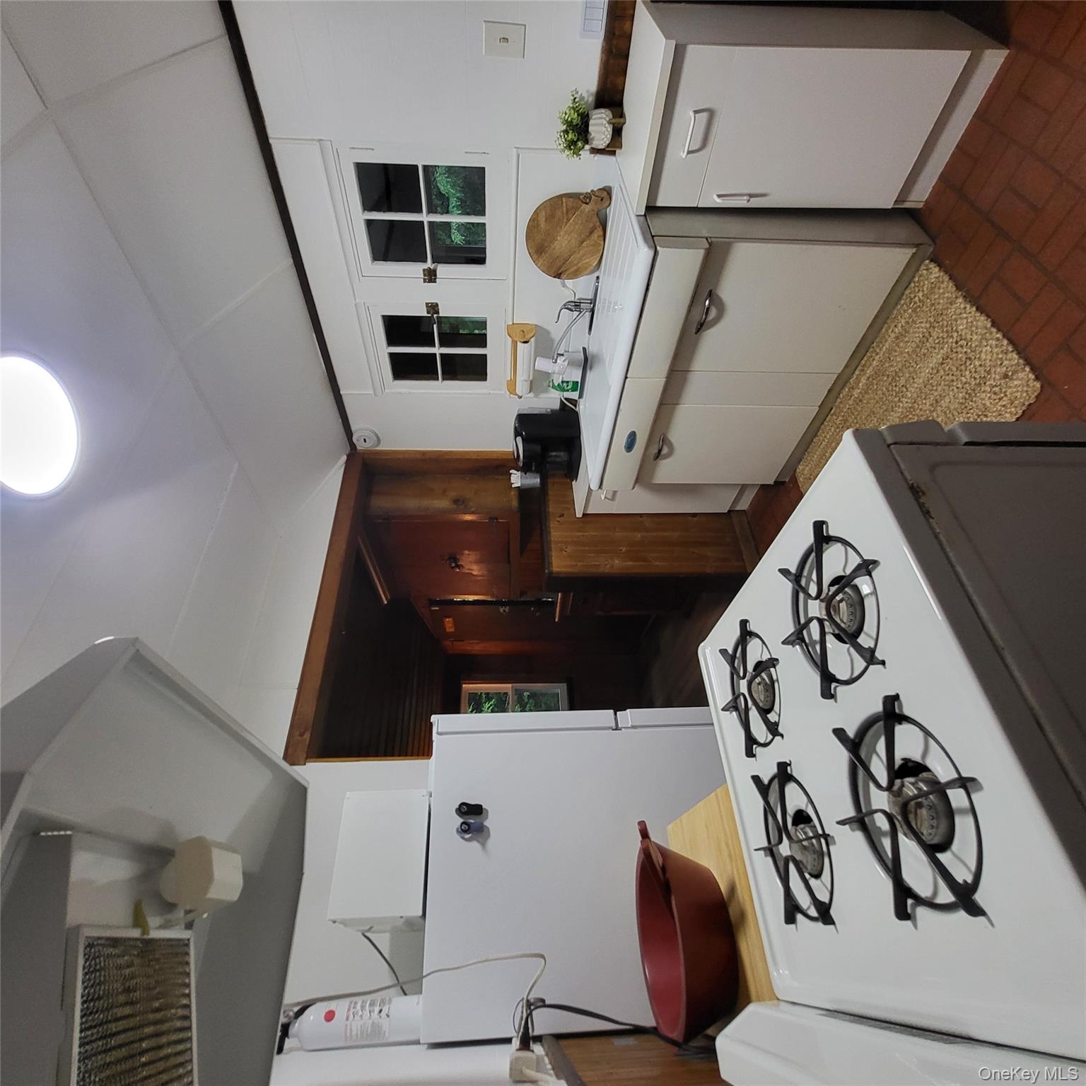 #6 photo, 21 E Sullivan Place, Smallwood , NY 12778