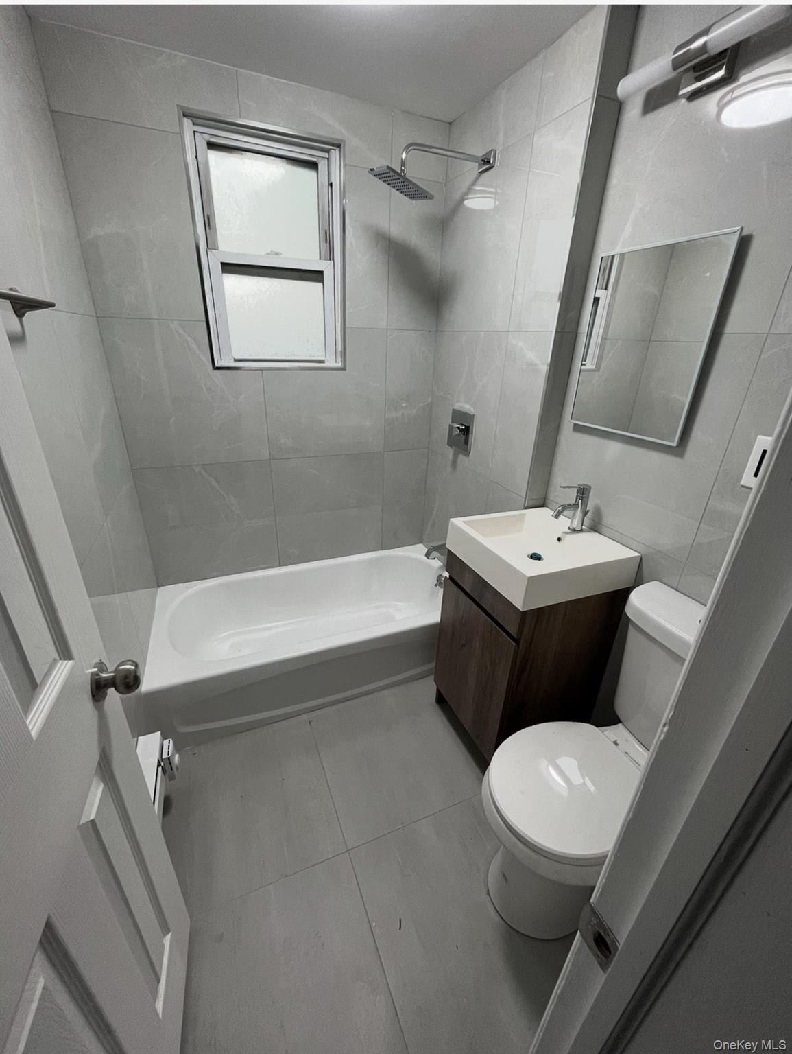 #4 photo, 21145 Jamaica Avenue, Queens Village , NY 11428