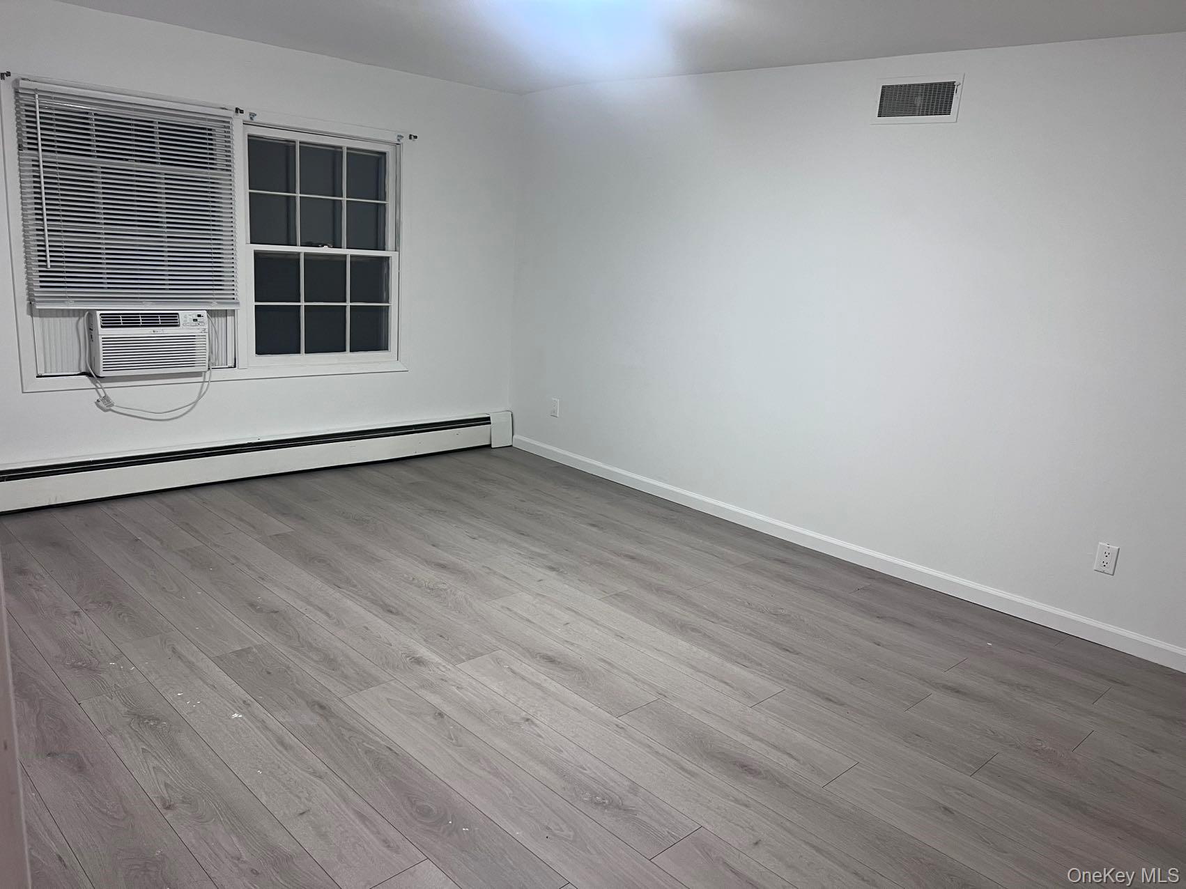 #11 photo, 43 Seville Lane, サフォーク郡 Stony Brook , NY 11790