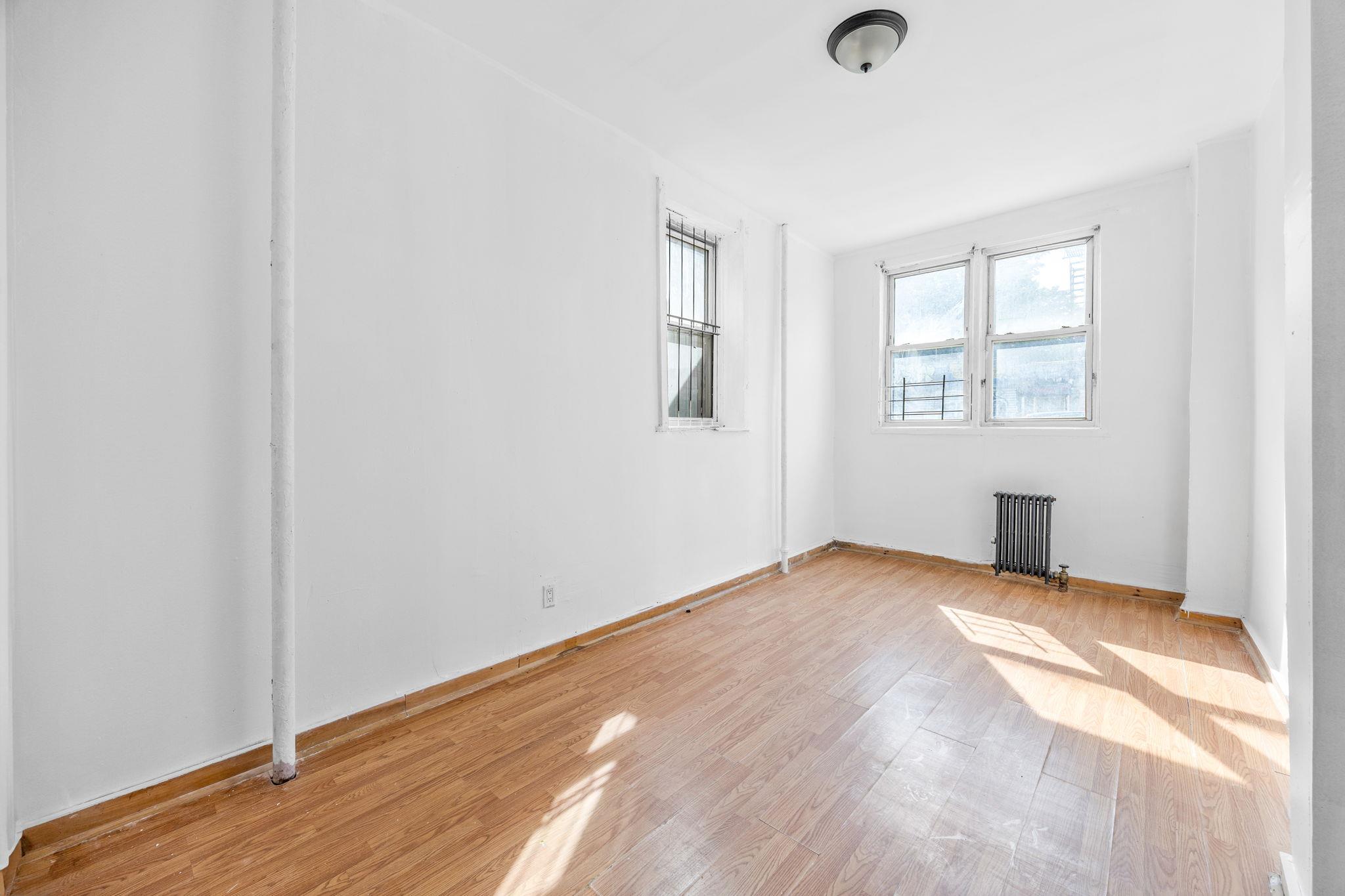 #12 photo, 657 Knickerbocker Avenue, Brooklyn , NY 11221