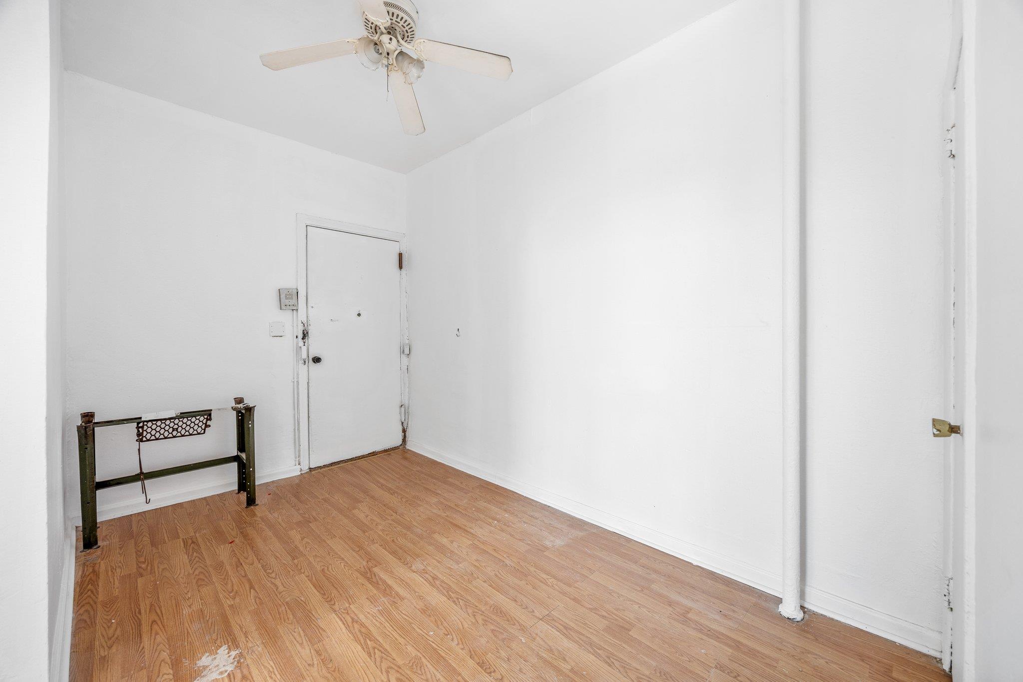 #5 photo, 657 Knickerbocker Avenue, Brooklyn , NY 11221