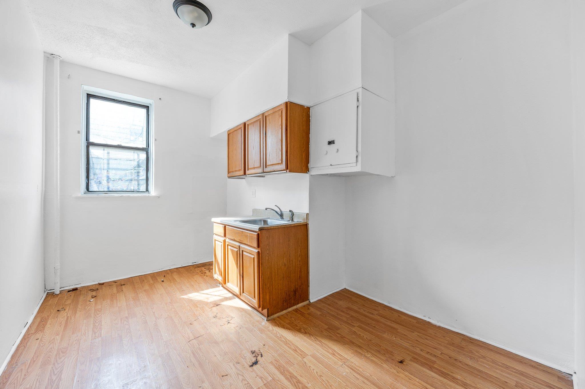 #8 photo, 657 Knickerbocker Avenue, Brooklyn , NY 11221