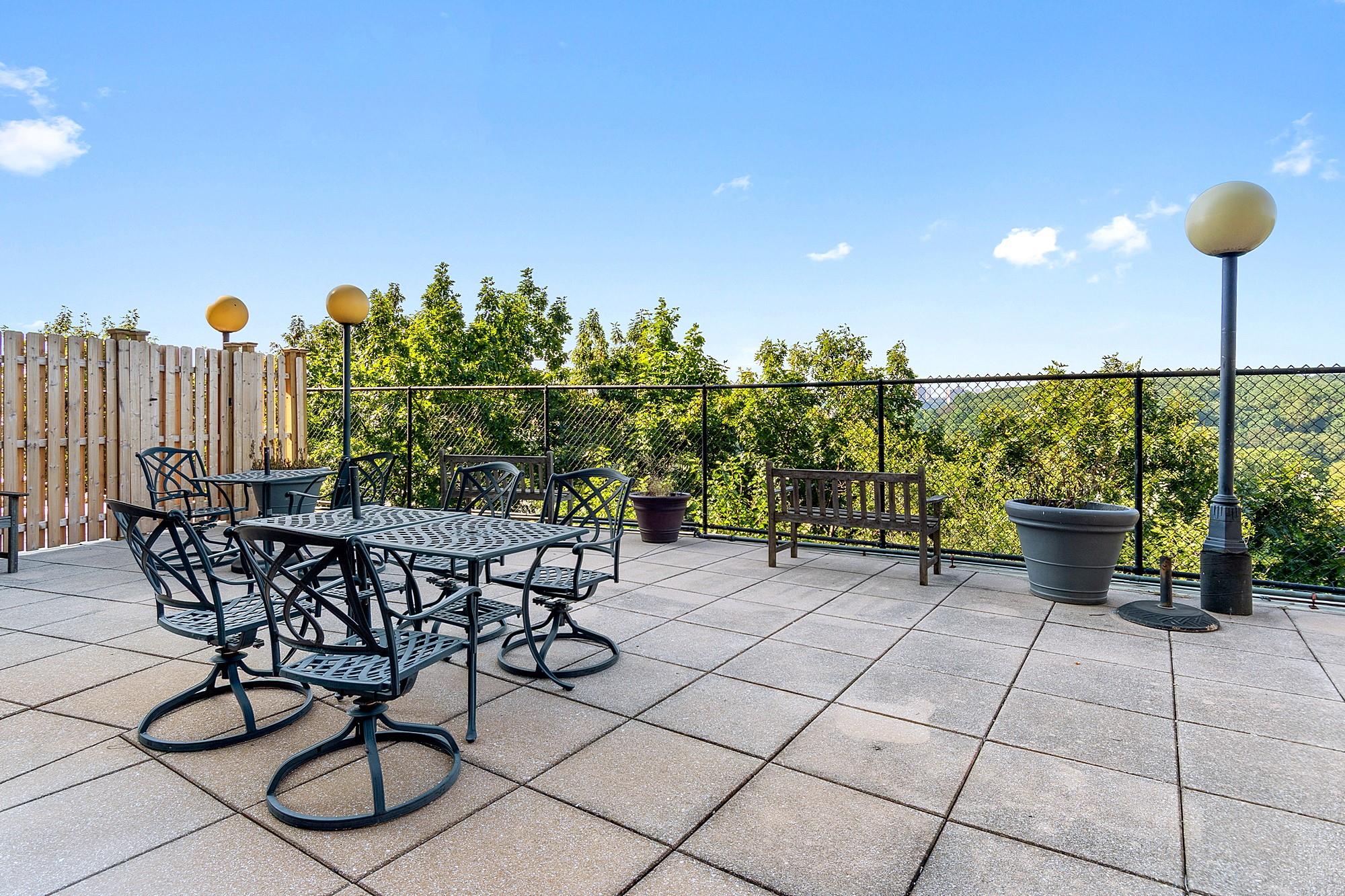 #20 photo, 2400 Johnson Avenue, הברונקס Bronx , NY 10463