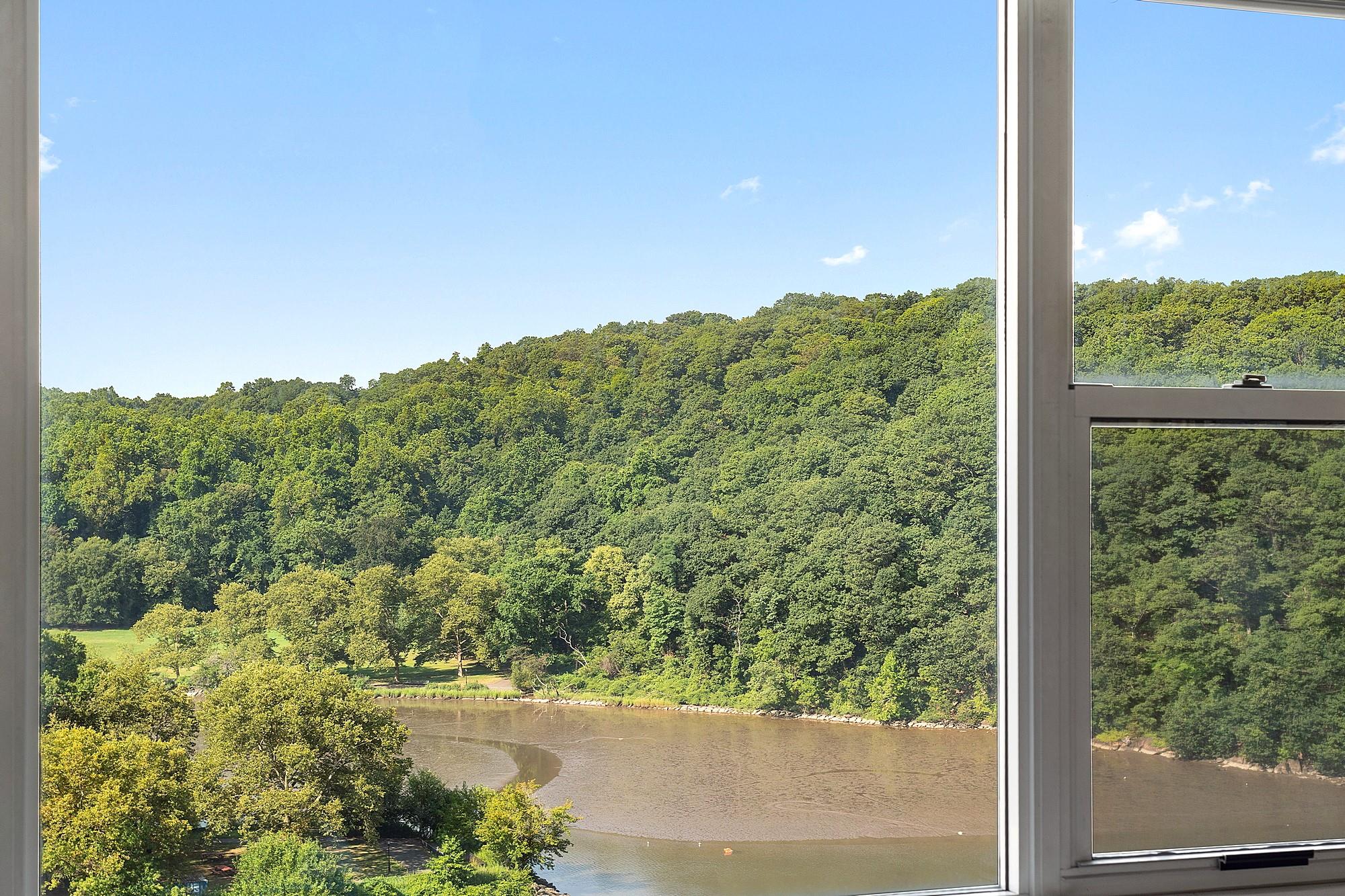 #6 photo, 2400 Johnson Avenue, הברונקס Bronx , NY 10463