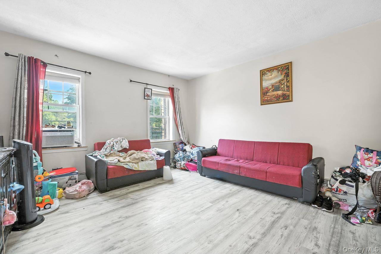 #18 photo, 5 Dillon Road, Larchmont , NY 10538