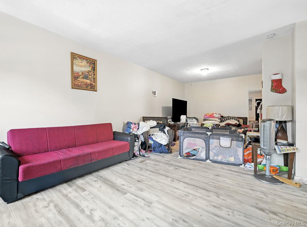 #19 photo, 5 Dillon Road, Larchmont , NY 10538